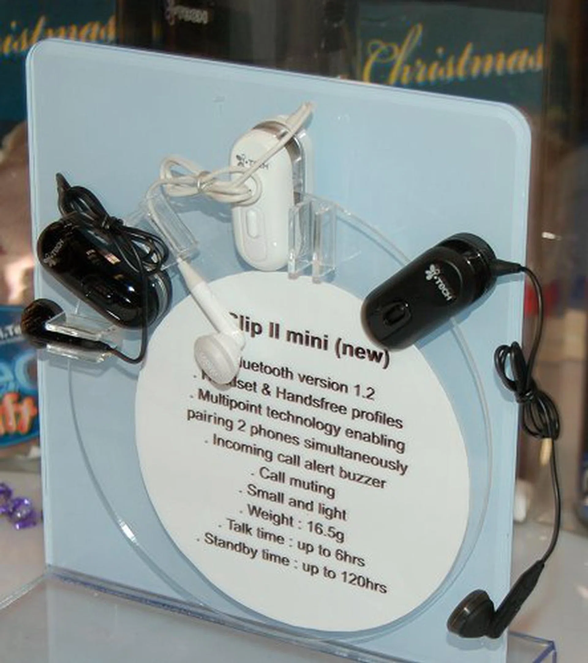 One of the smallest and lightest i-Tech headsets around, the Clip II mini is equipped with multipoint technology so you can pair two Bluetooth devices at the same time.