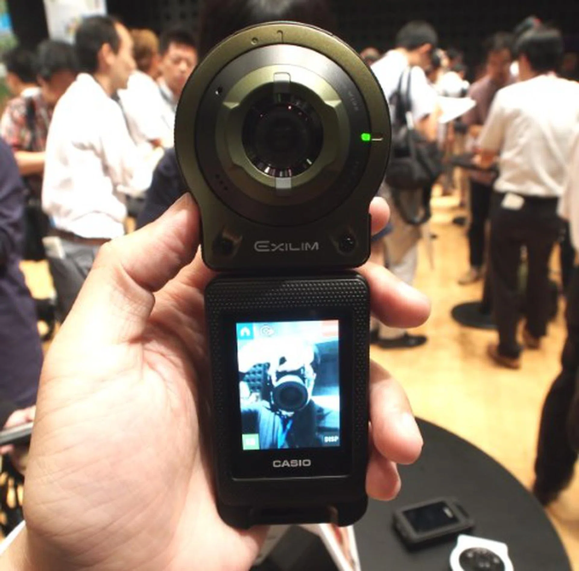 Snap the lens unit to the front, and you're ready for selfie time.