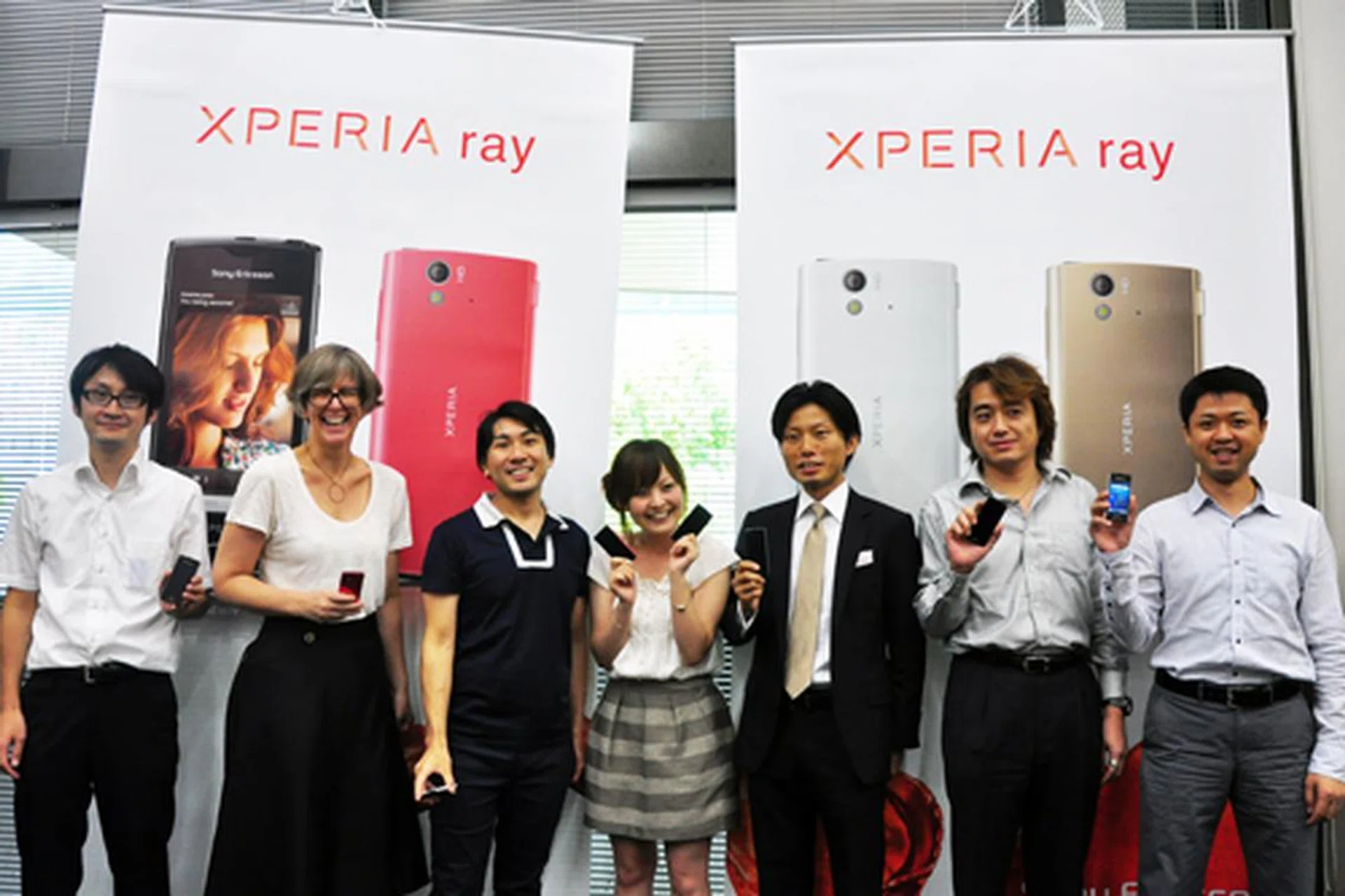 Meet the Japan team behind the Xperia ray (from left to right): Tetsuya Okuchi, Mechanical Design Leader; Linda Lissola, Color and Material Senior Designer; Shigeaki Suzuki, Design Manager, Industrial design; Kozue Tanaka, Product Planner; Tatsu Nishumura, Product Manager; Yoshio Kawahara, Electronics Design Leader; Ryuichi Arai, Radio Design Leader.