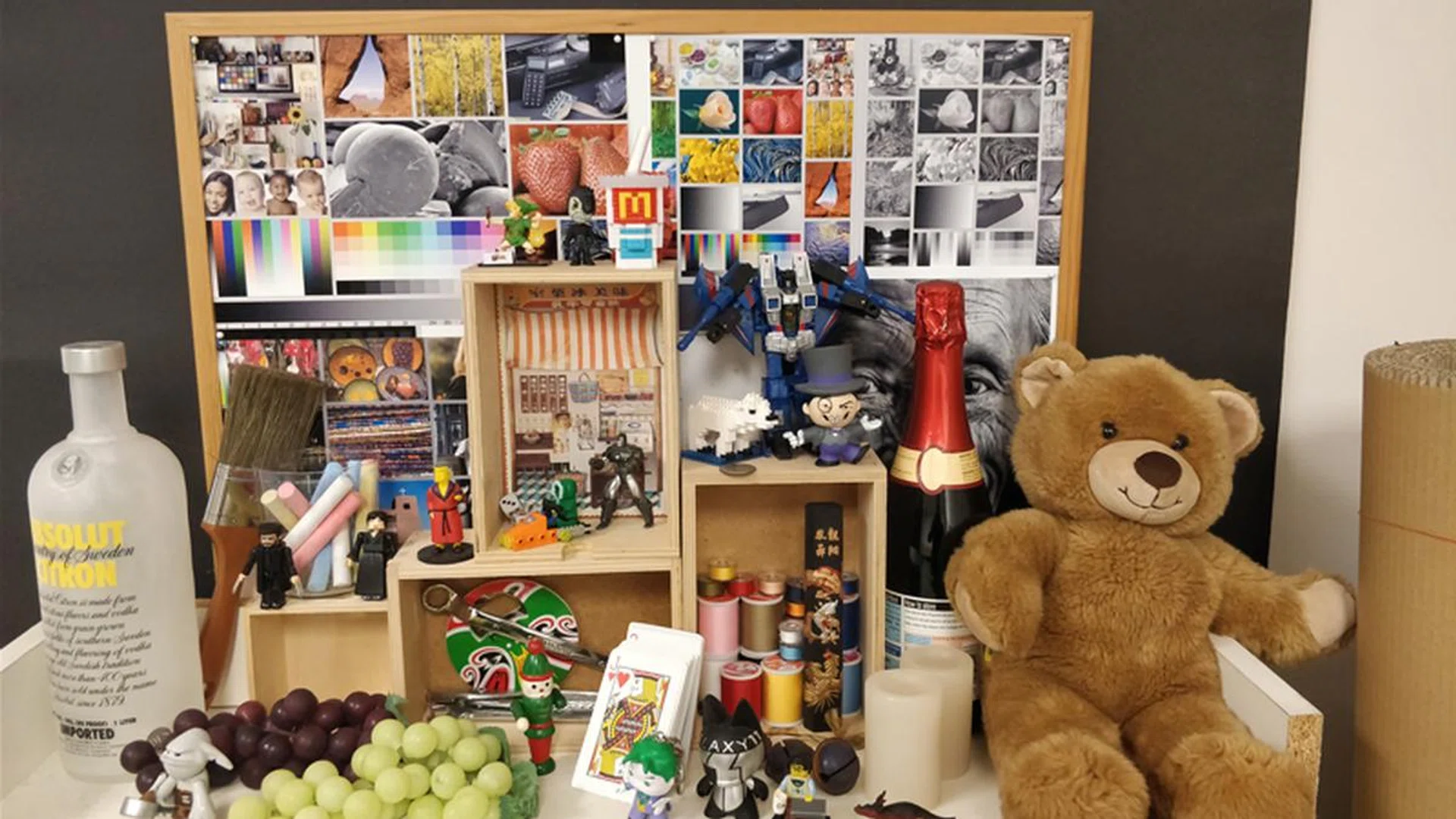 Primary rear camera, Auto. Click for full-resolution image.