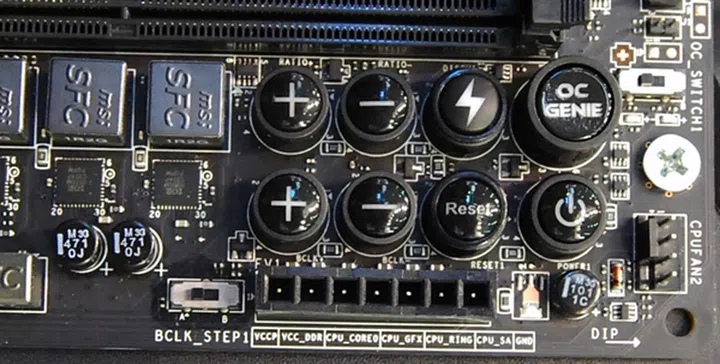 The XPower Direct OC buttons allow for overclockers to tweak both the multiplier and bus clock frequency in real-time.