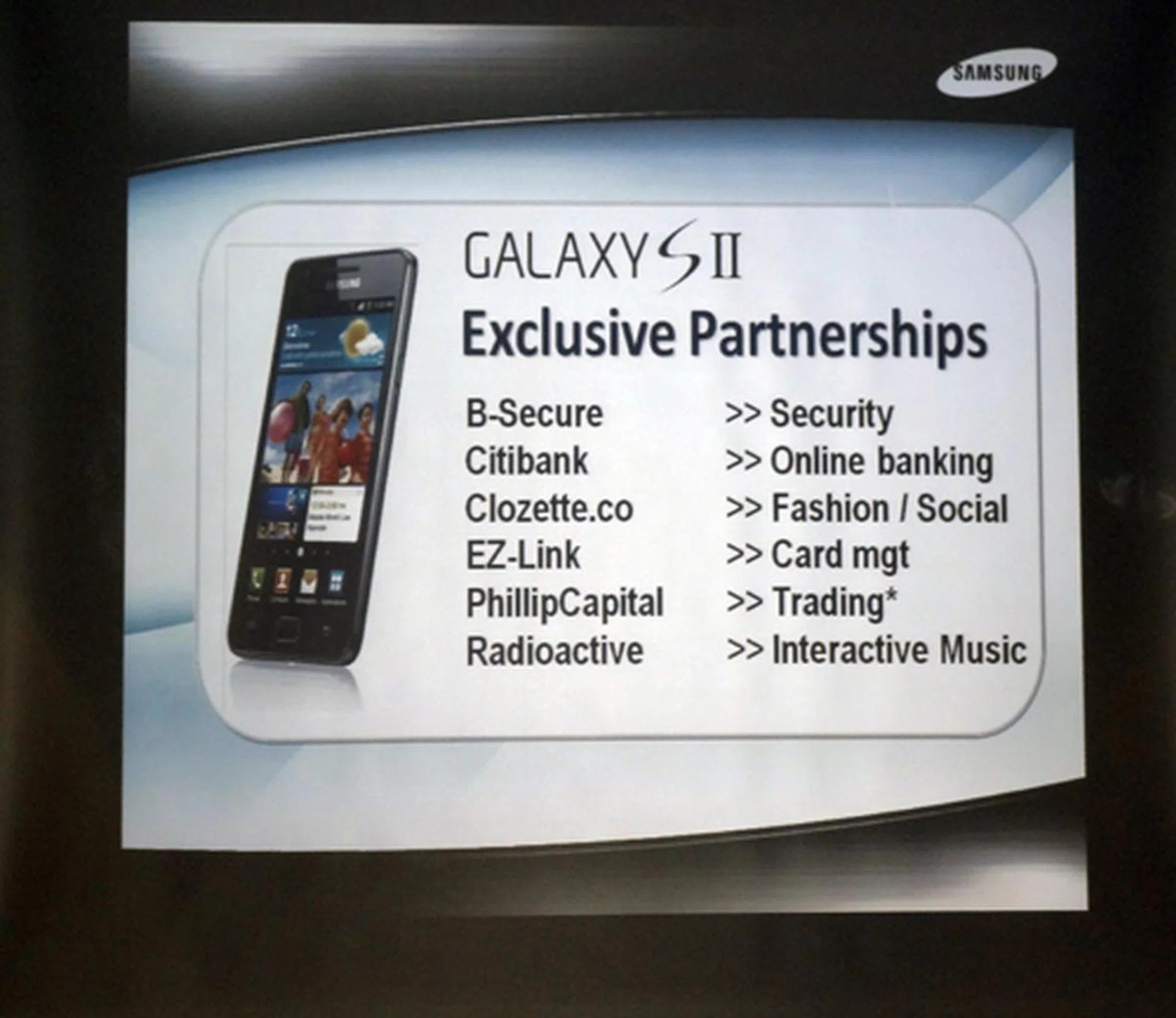 Focusing on the software side of things, Samsung also announced a couple of exclusive partnerships for relevant apps and services, including secure online banking and transaction-tracking services for public transportation.