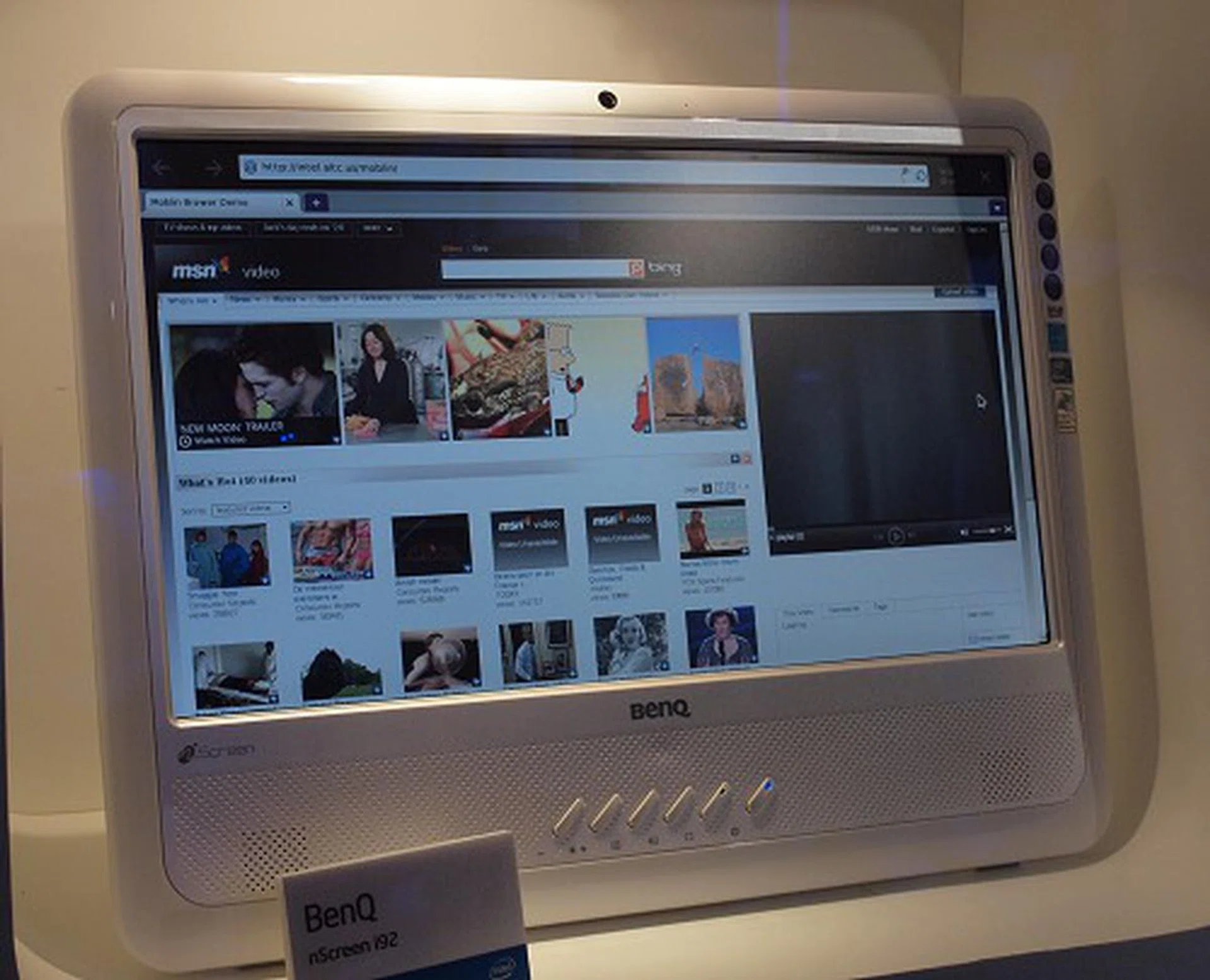  BenQ's new nScreen i92 AIO PC is looking chic but it's still using the same old Intel Atom platform.  