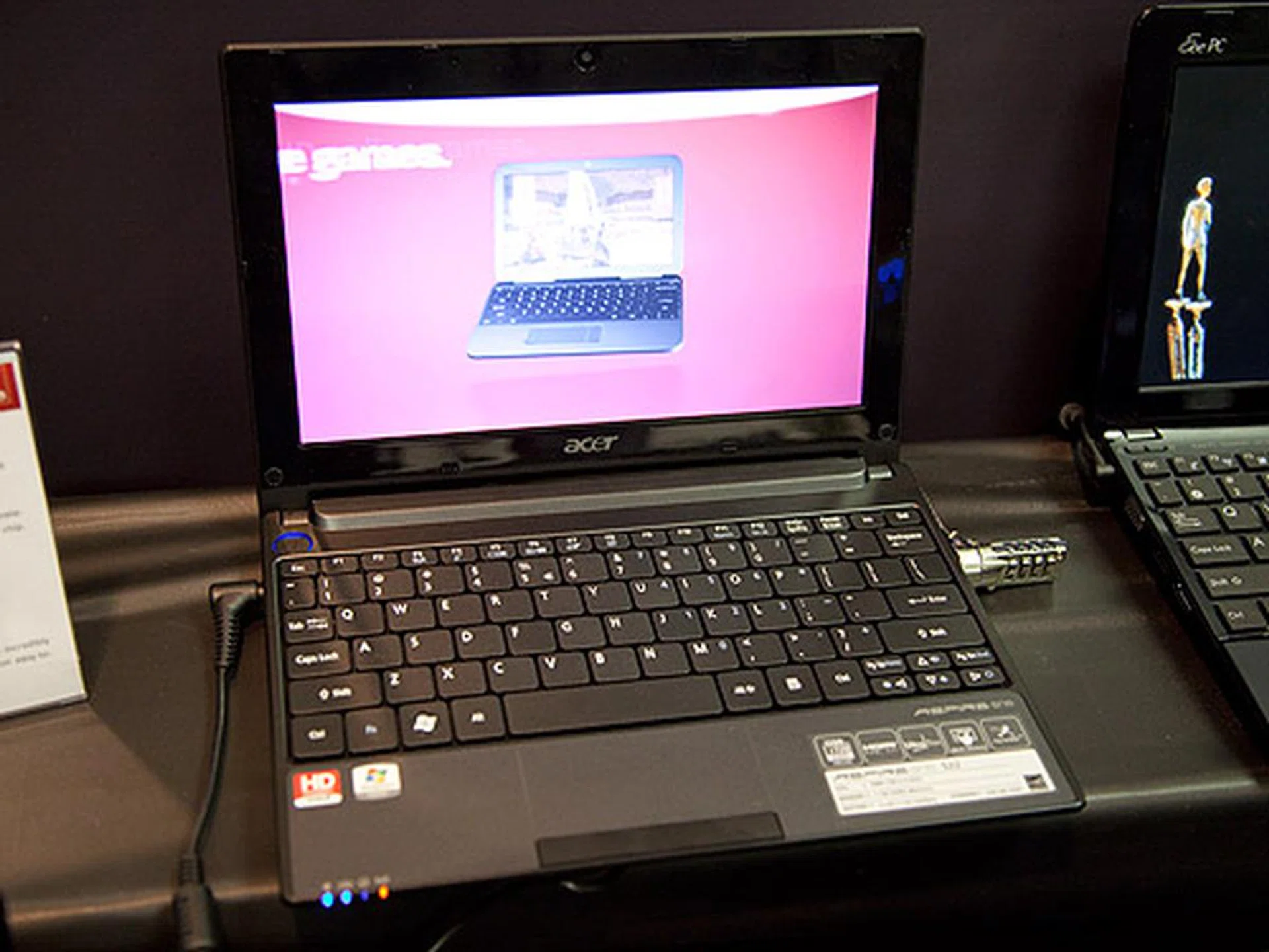 Acer Aspire One 522 with the AMD C-50 APU.
