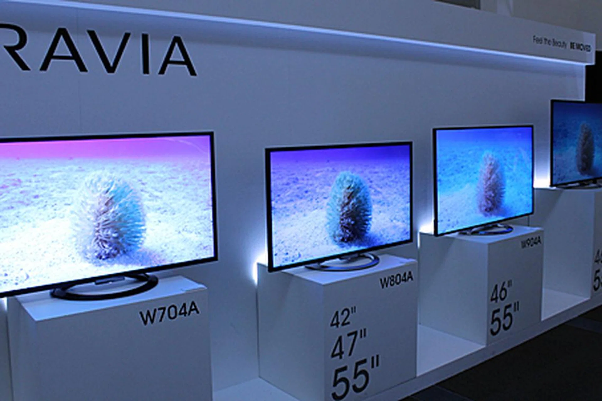 Sony's TV showings from the mega-expo CES 2013 finally make their appearance in Singapore. Availability and pricing details will be revealed soon, but let's get started with what's new about them.