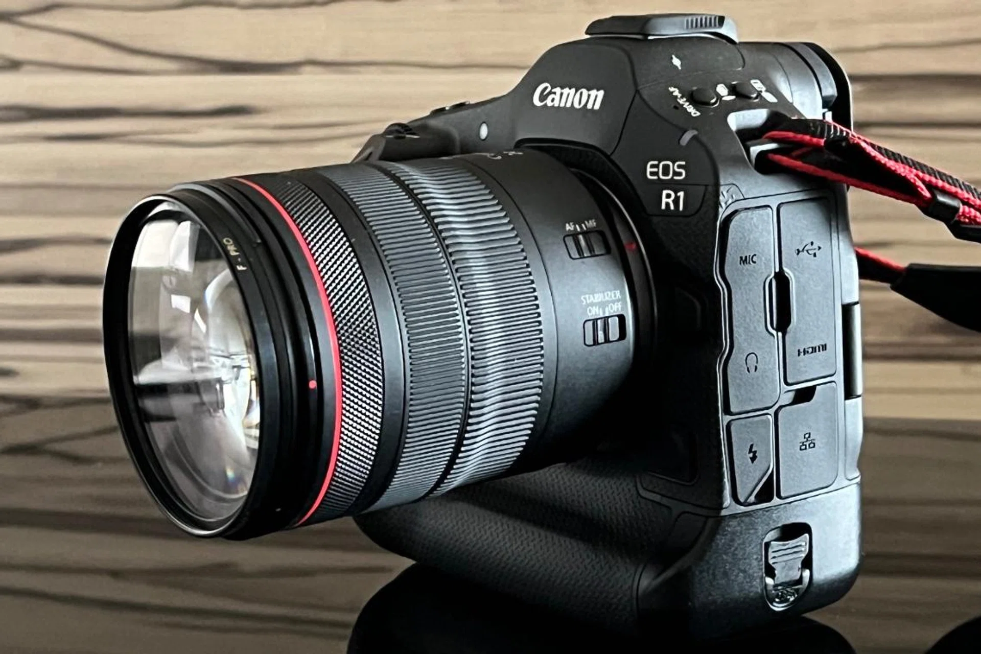 The Canon EOS R1. Photo: HWZ