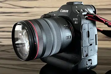 The Canon EOS R1. Photo: HWZ
