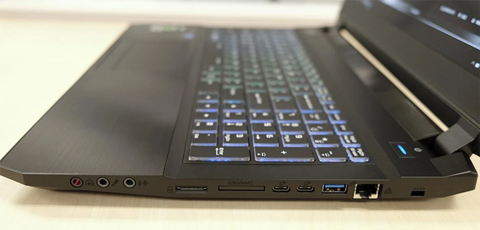 Aftershock S-15 ports