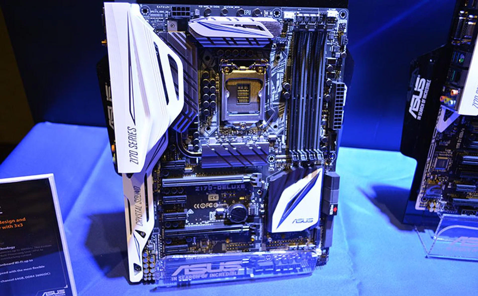 The ASUS Z170 Deluxe is the top-end board in the Z170 Signature series.