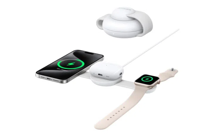 The Anker MagGo wireless charging station (3-in-1, foldable pad) has an ultra-portable design, which makes it a perfect travel accessory to charge your iPhone, Apple Watch and AirPods.