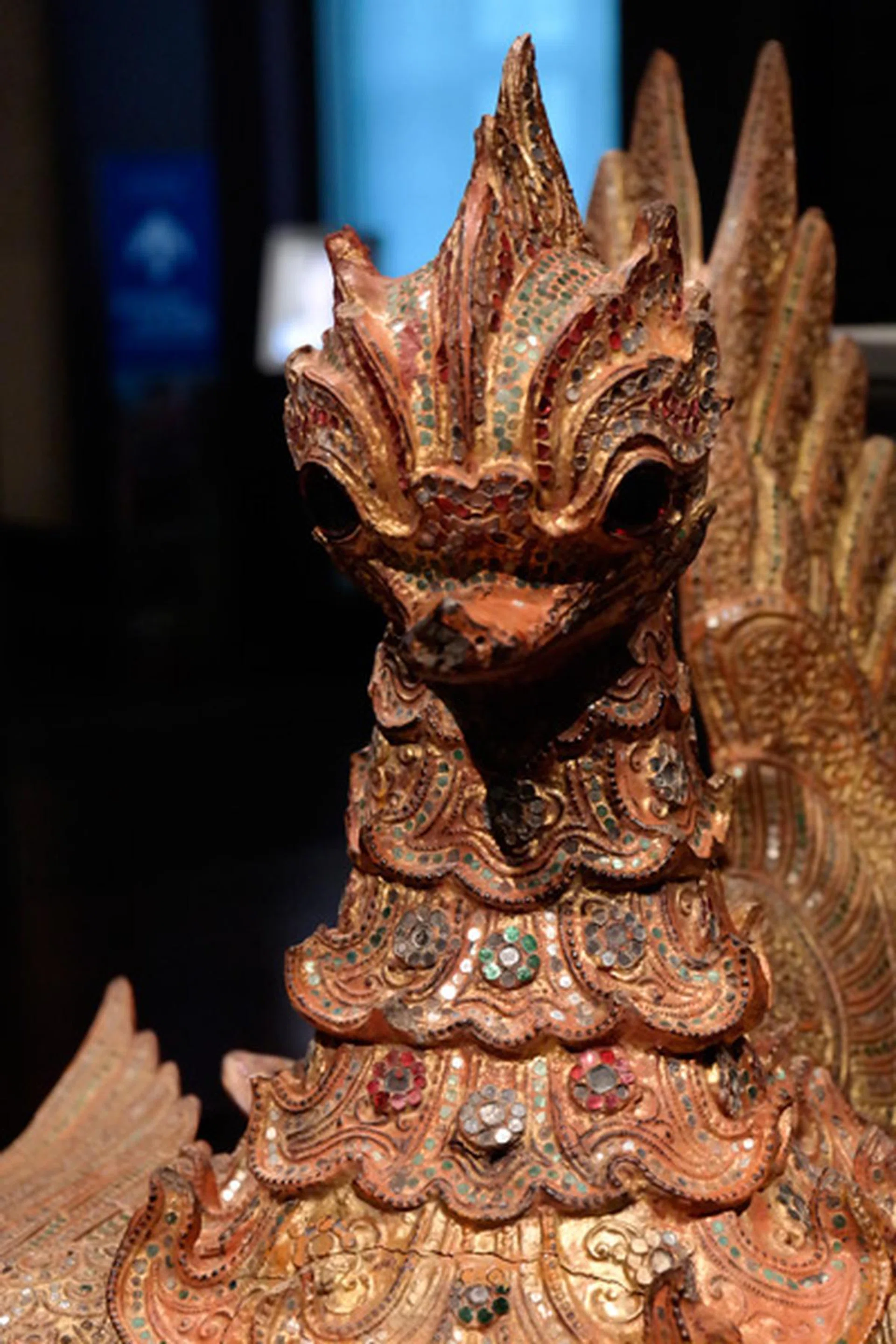 f/5.6 at 84mm, 1/20 sec, ISO 3200.