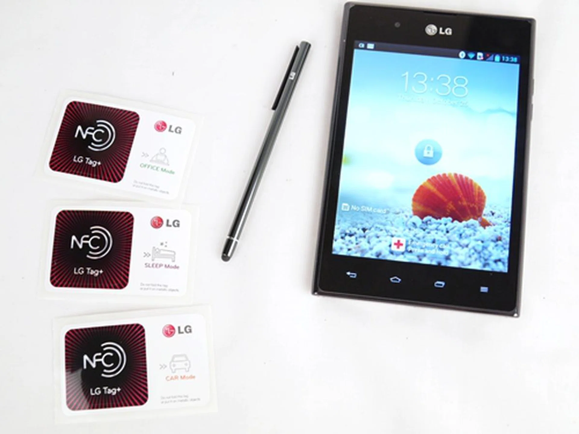Comes all ready to meet your needs with three NFC LG tags and a stylus. 