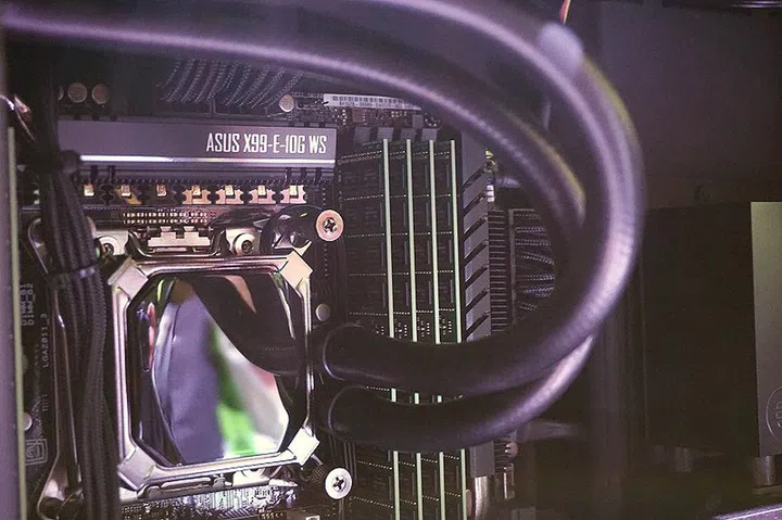 Note the motherboard supplier and model used.