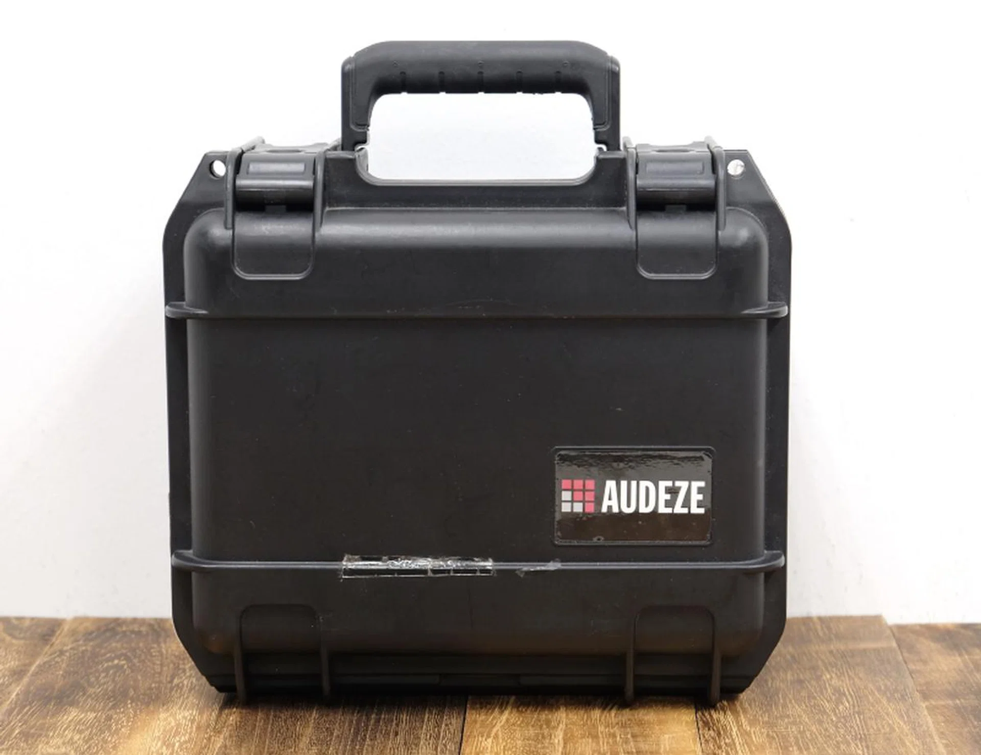 The accompanying case is not pretty but it is extremely rugged.