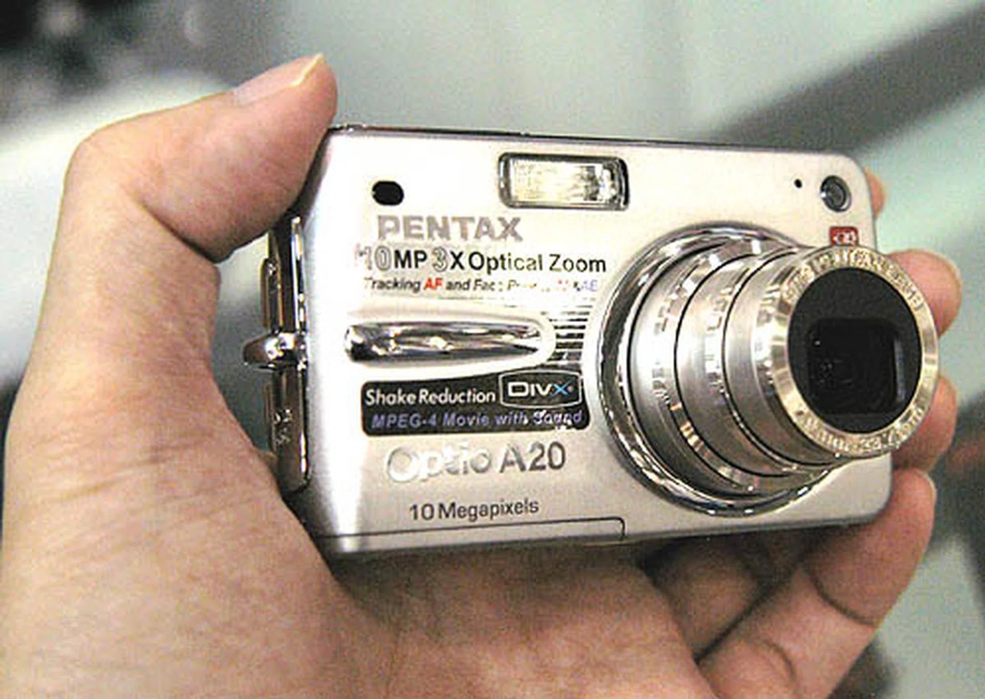 The new Pentax A20 camera comes with a 10-megapixel sensor, shake reduction technology and auto-tracking AF features that is useful for taking moving subjects. It can also capture videos in DivX (MEPG-4) format and is retailing now for only $699 with freebies such as a 1GB SD card, tripod and many more.