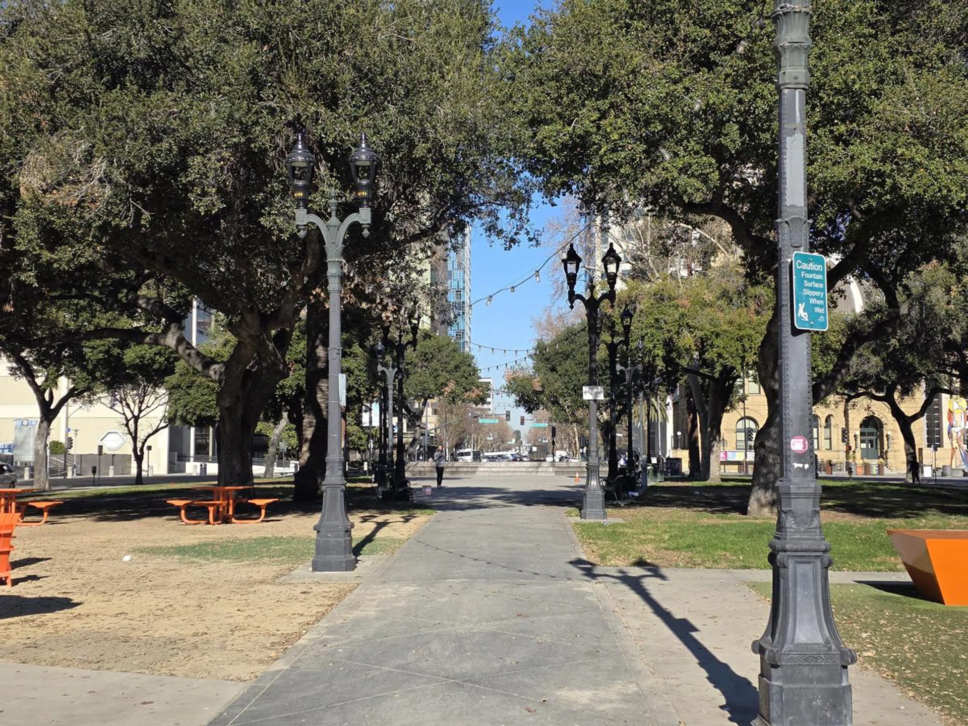 2x "optical quality" zoom. Photo: HWZ.