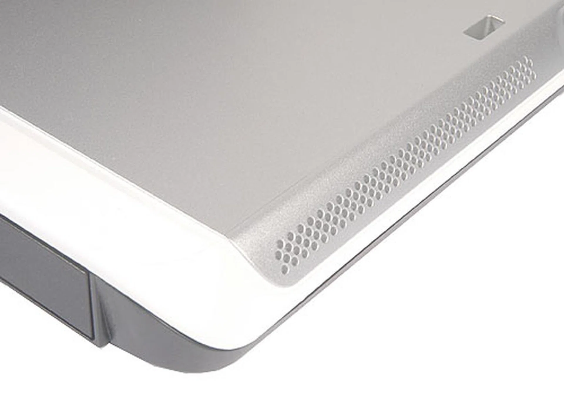 These stereo speakers are found flushed along the front bezel of the notebook. Though they look quite impressive judging by the large amount of perforation, performance is average. Don't expect to be wowed by them.