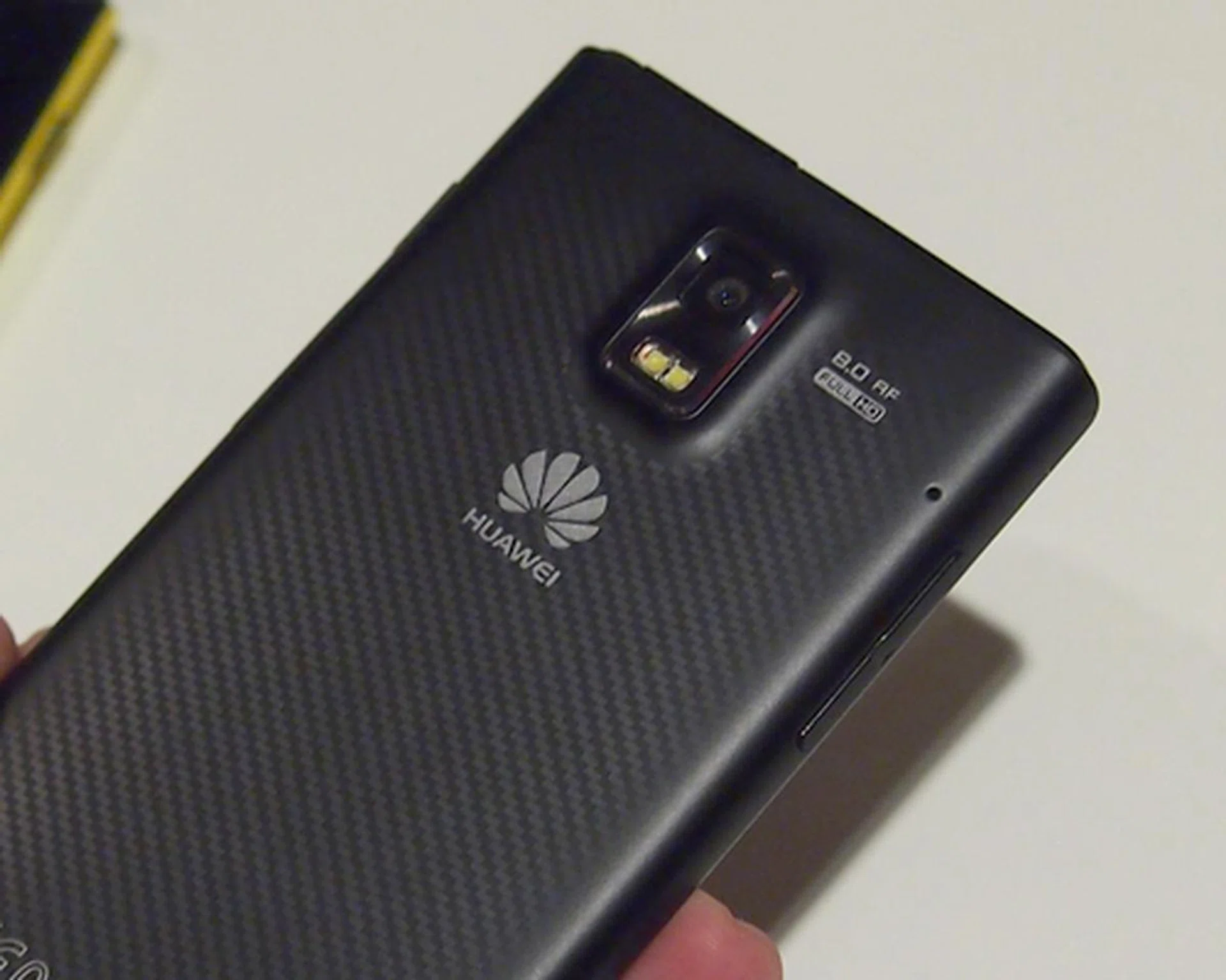 The matte surface gives us a firm grip on the device, and eliminates the appearance of fingerprint smudges too.