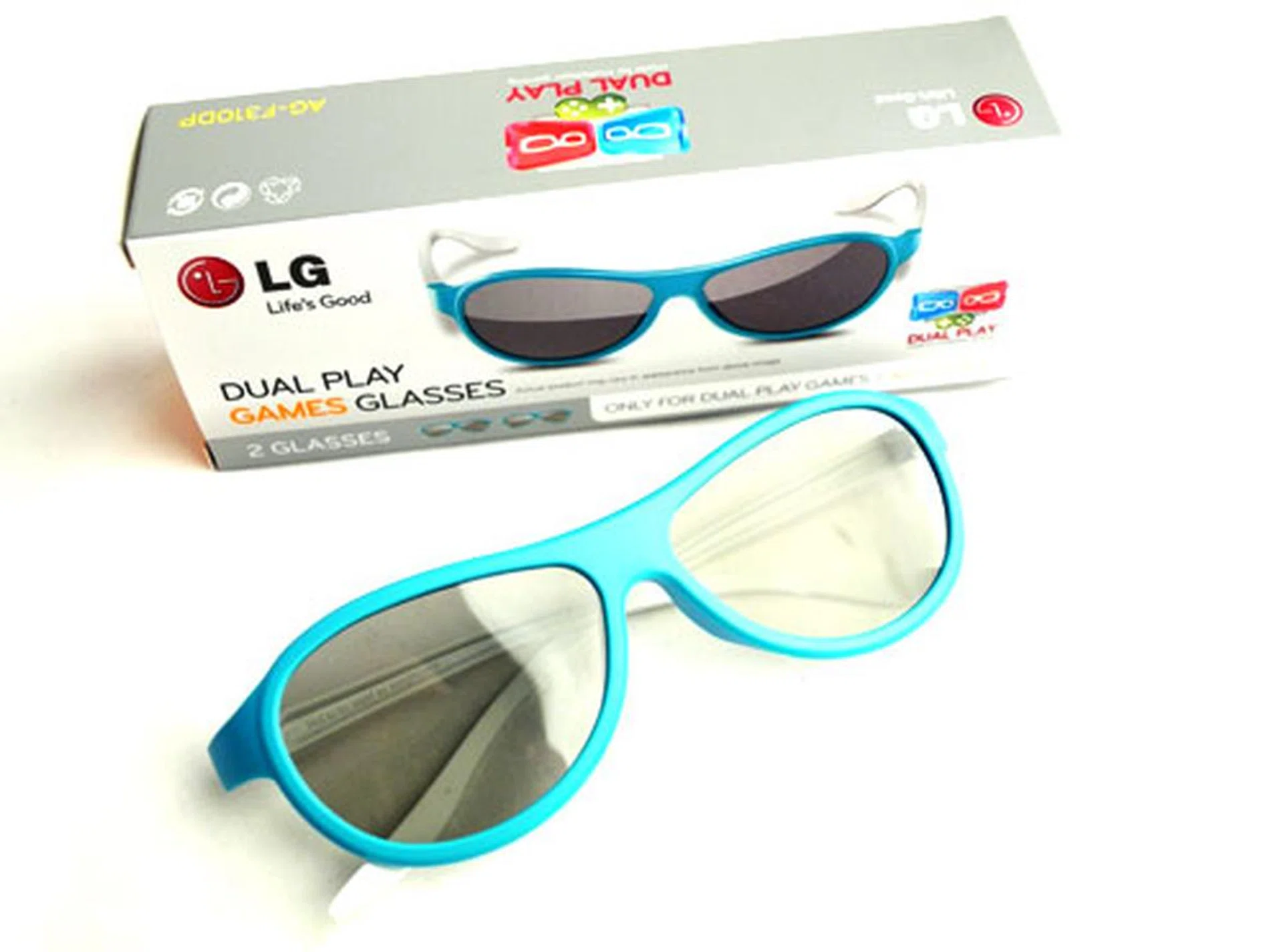 LG's specialized Dual Play glasses enable users to visualize two-player games on a full screen instead of having to share a split screen. Essentially, each pair only takes in left-eye images and right-eye images respectively.