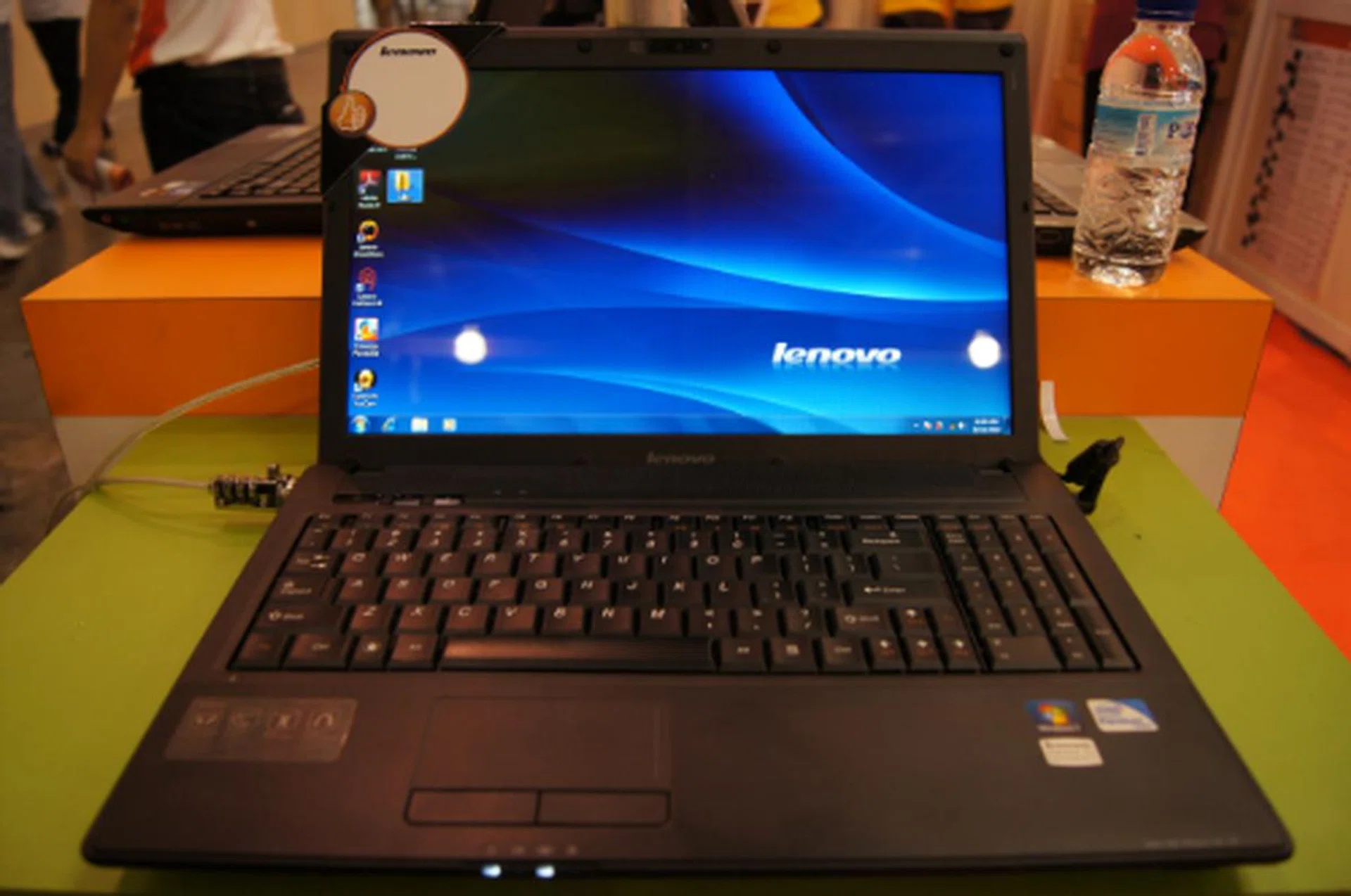 Looking for an affordable notebook? The functional Lenovo G560 comes with a sizeable 15.6-inch HD LED display and a 320GB HDD at just $799. 