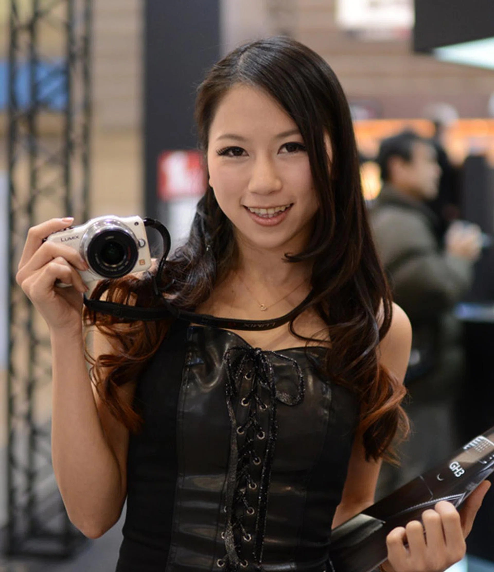 Panasonic's Lumix G series remains one of the most popular mirrorless system camera lines, and it's only natural for Panasonic to release another lens for the Micro Four Thirds system.