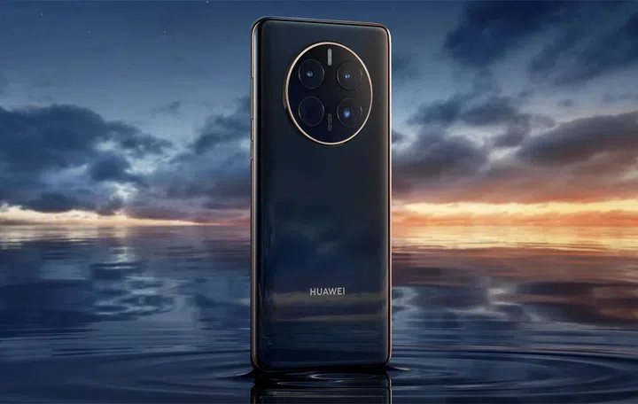 Huawei Mate 50 Pro in Black.