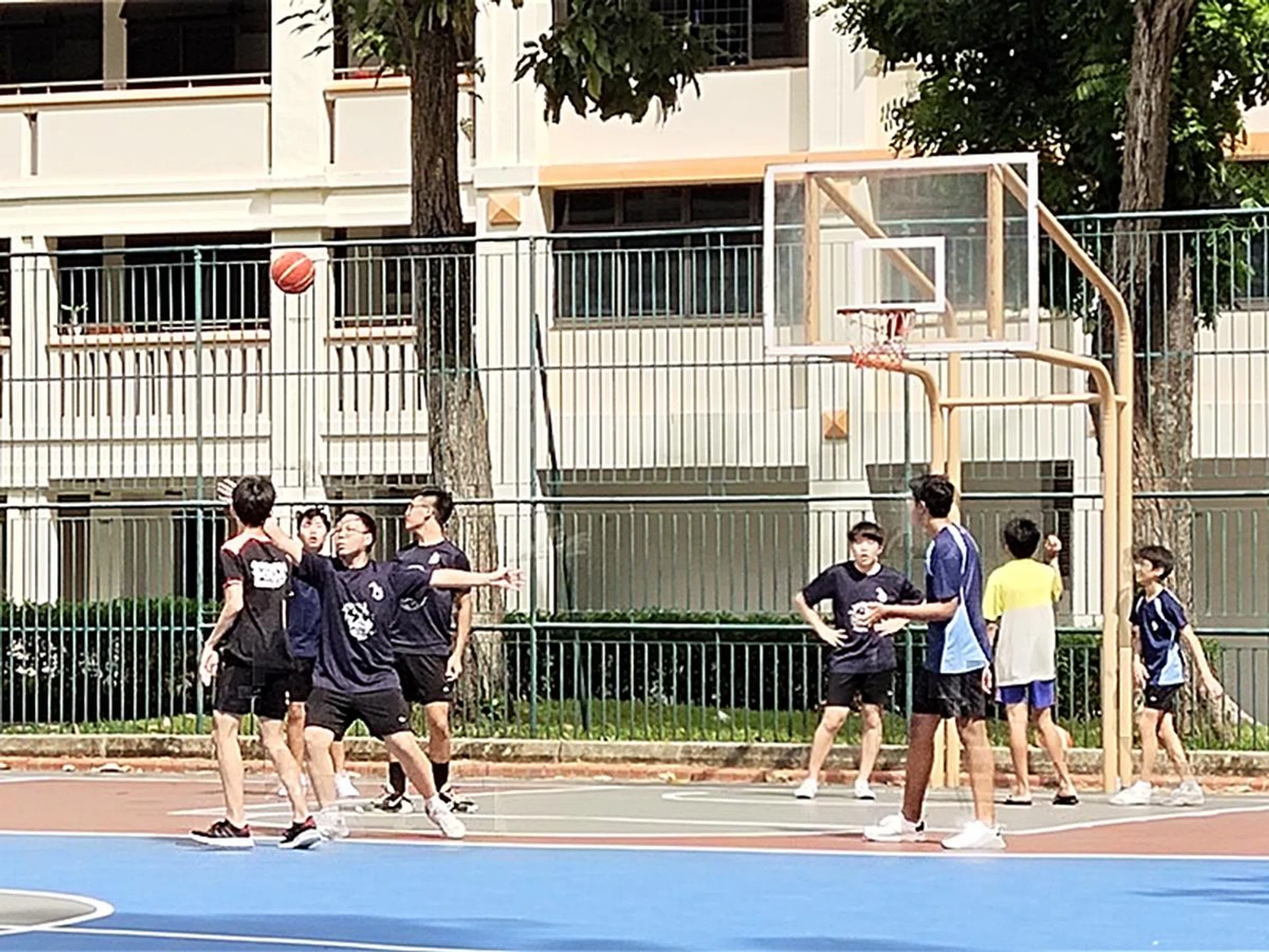 Main camera shot. 5x zoom from same position as above. Details are retained somewhat with some noise interference, but colourisation is above average, likely due to sufficient sunlight.