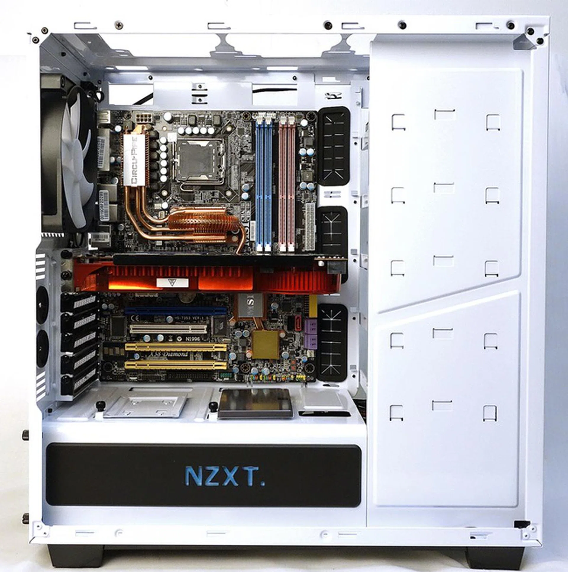 The motherboard and the graphics card were installed on this side of the chassis.