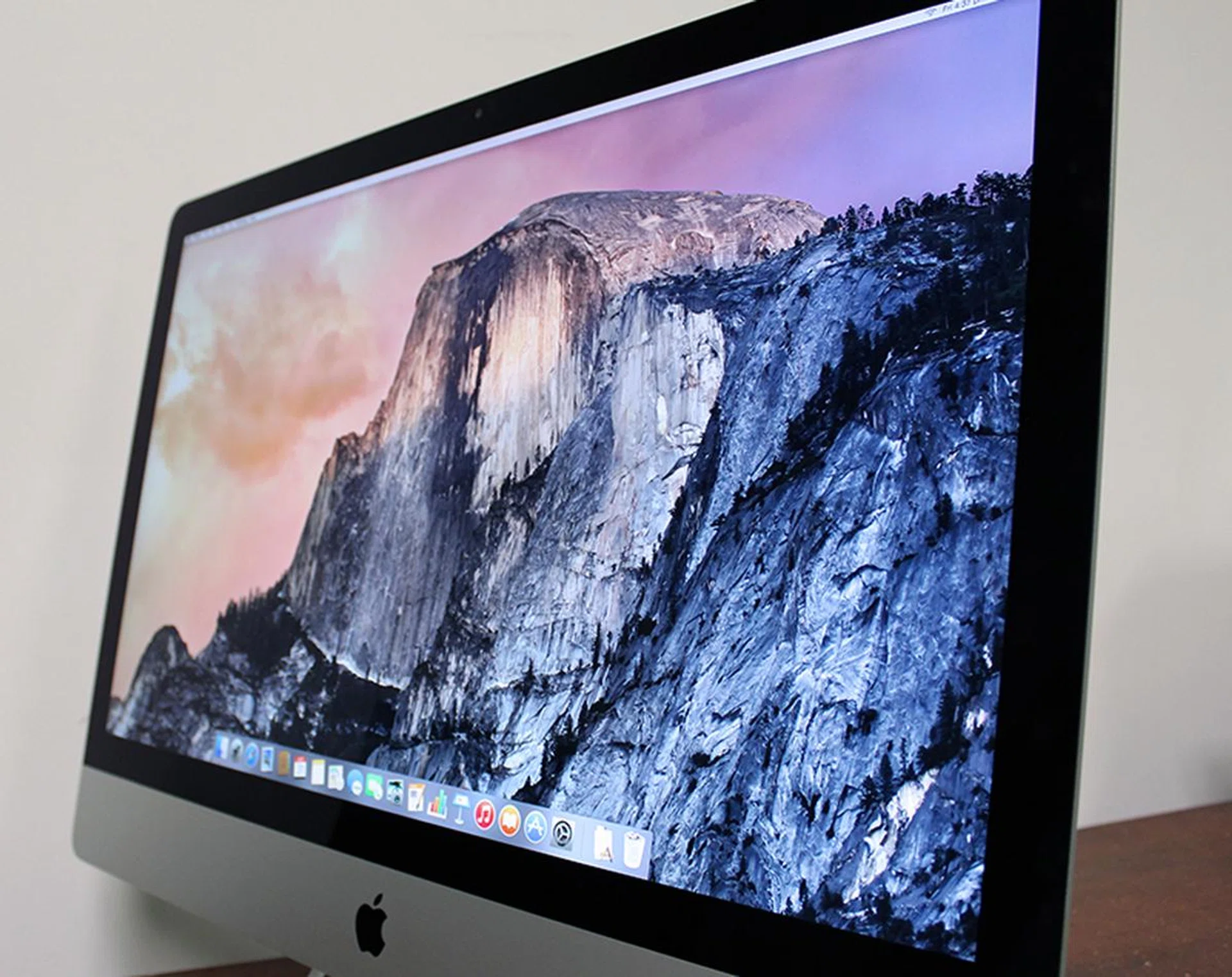 The iMac with Retina 5K display serves up good viewing angles.
