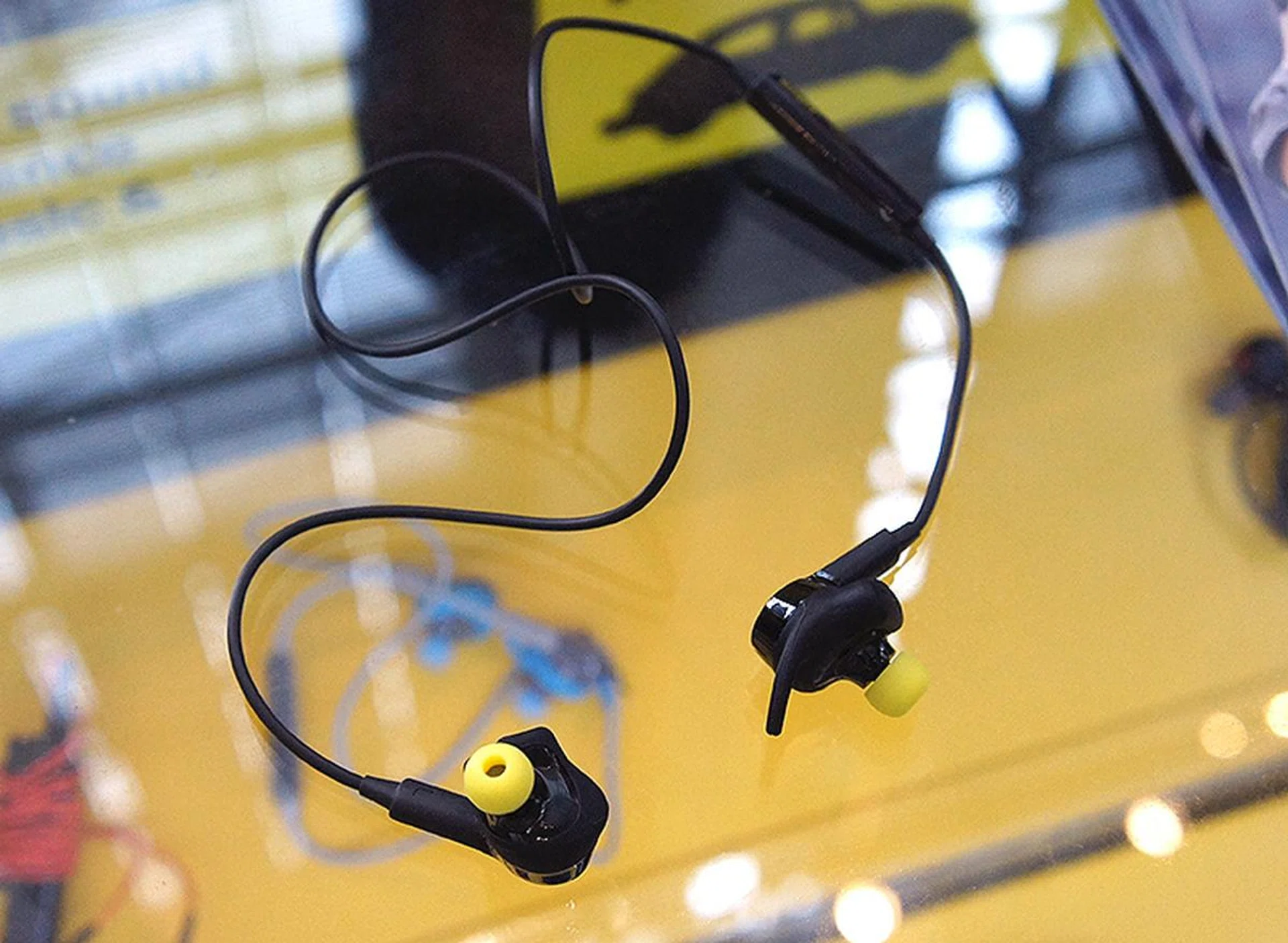 Fitness enthusiasts should definitely check out the Jabra Sport Pulse Wireless. These Bluetooth headphones is dirt, temperature and humidity resistant and features a biometric in-ear heart rate sensor that keeps track of your heart rate during workouts. It is available for $288 (U.P.: $299) and comes with a free sports waist pouch.