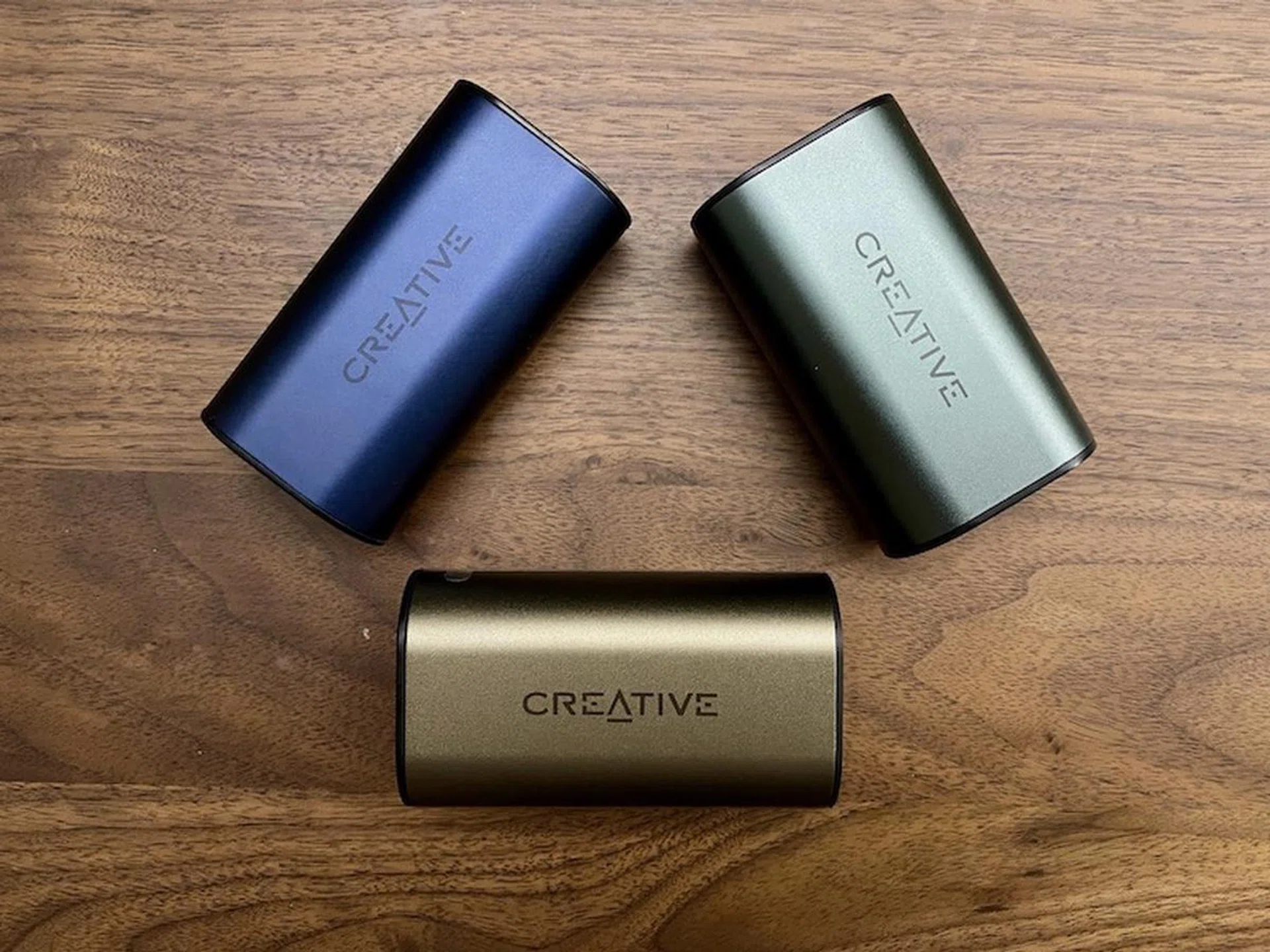 Can you tell which is the Outlier Pro, Outlier Air V3, and Outlier Air V2?