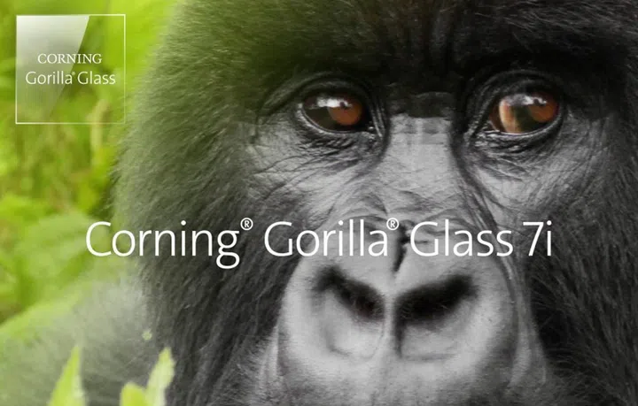 Corning claims the Gorilla Glass 7i can survive drops of up to 1m on surfaces replicating asphalt.