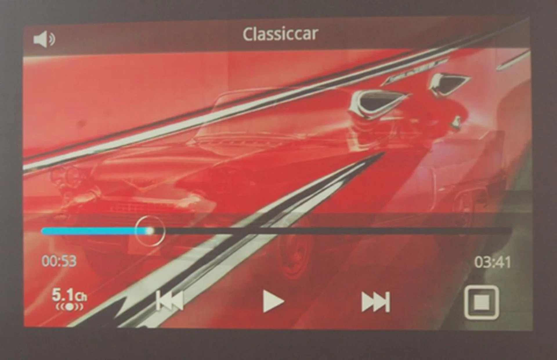 Running a sample video on the phone, we realized that the reds were pretty accurate and images appear sharp. However, the projection appears to be quite dim despite pushing it up to the maximum brightness. Results obtained after minimizing the projection saw a marginal improvement.