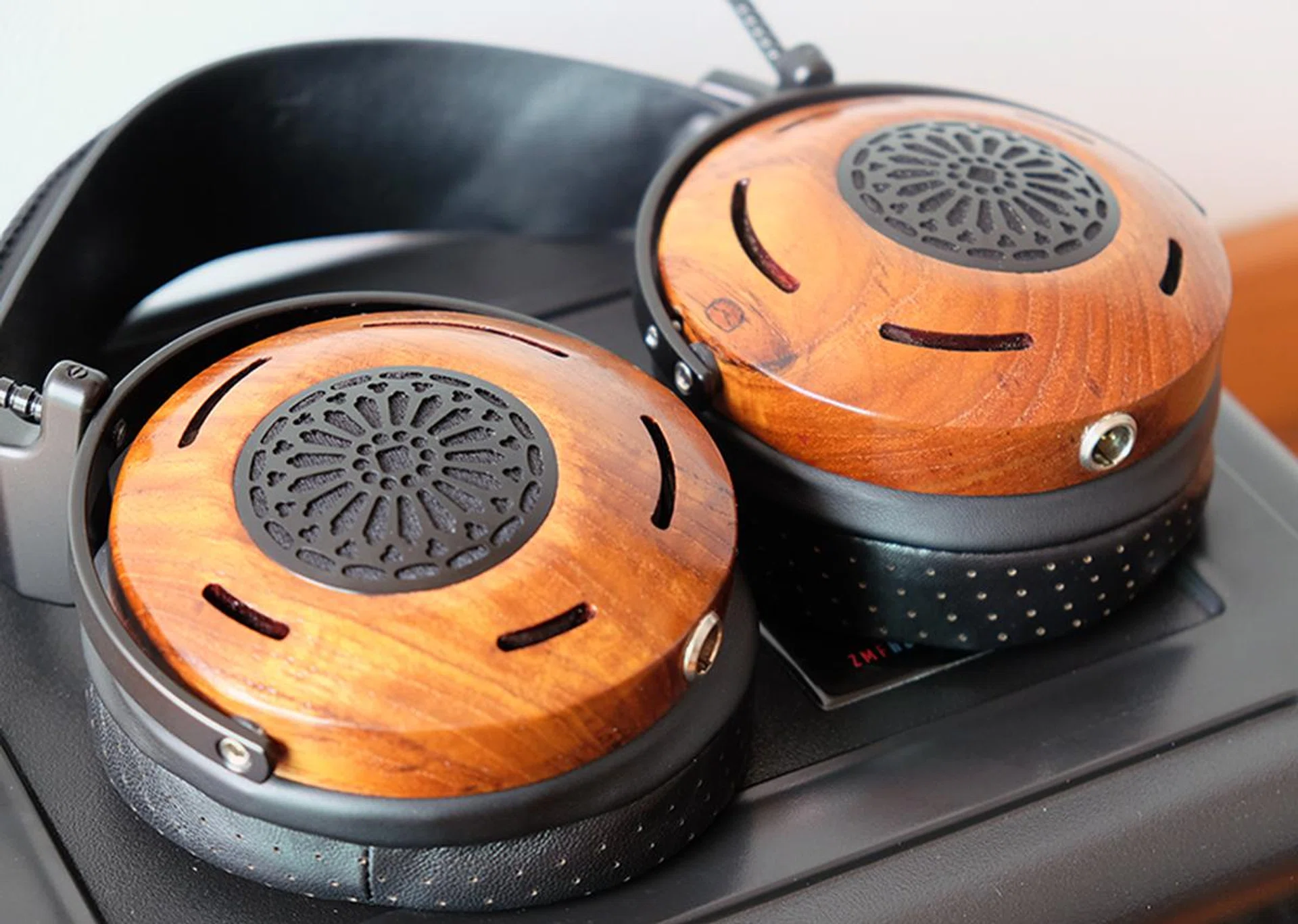 Thanks to their solid construction and premium materials, the Auteurs are heavy headphones.