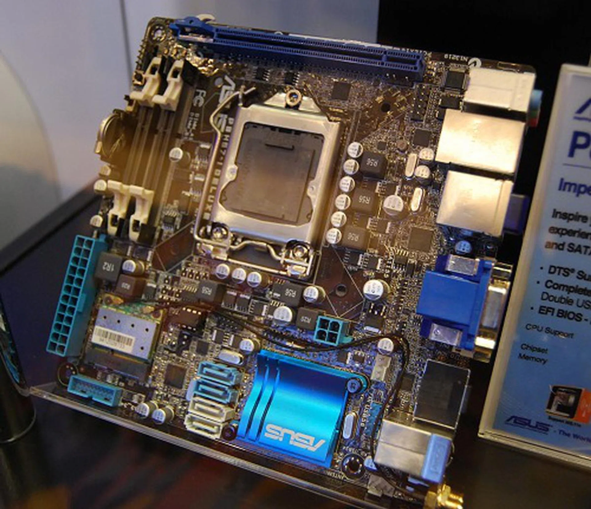 The ASUS P8H67-I Deluxe is their latest HTPC solution based on the mini-ITX form factor. 