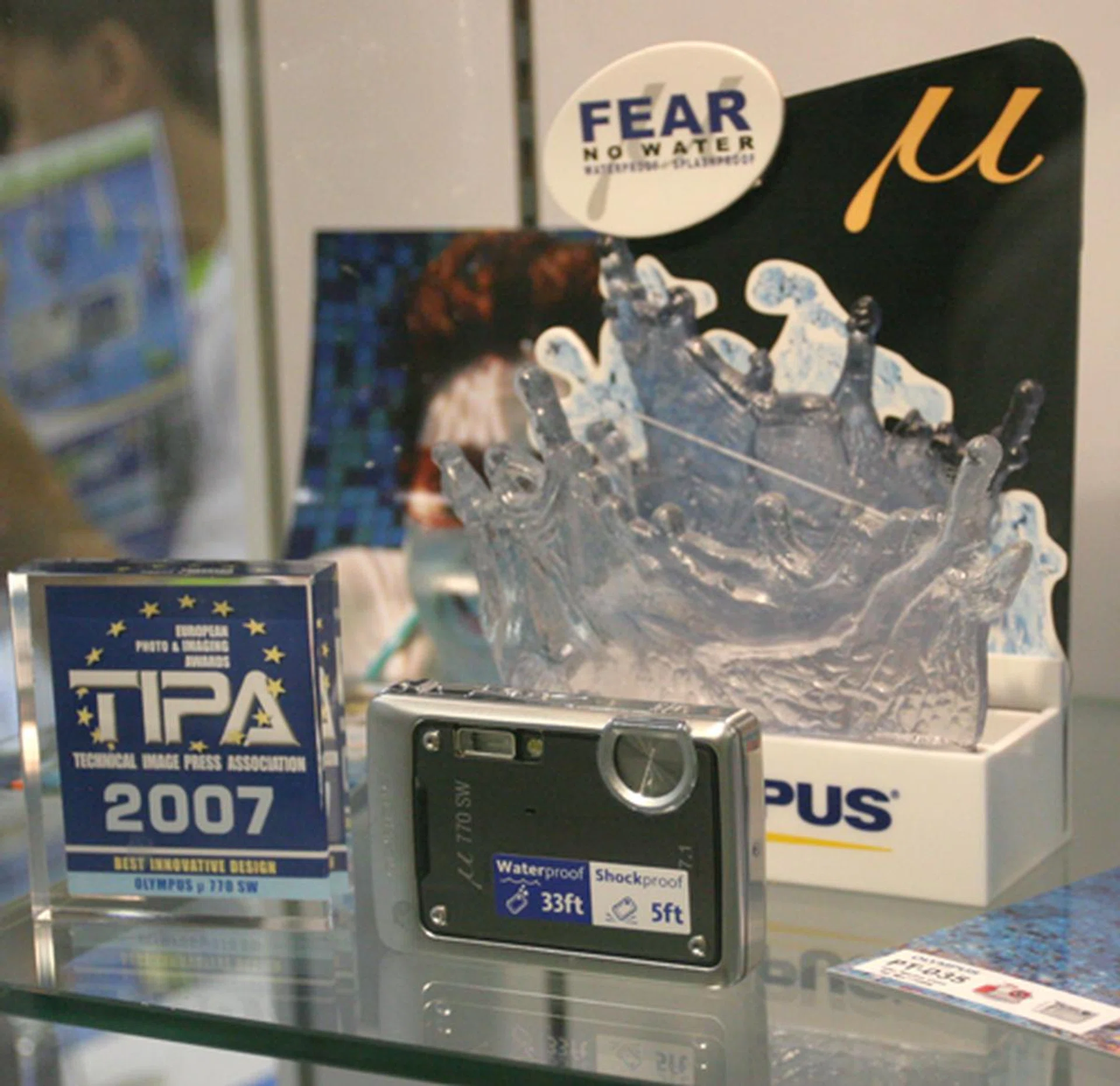  For some, the fear of breaking and damaging a camera due to rugged conditions is always a concern. Enter the Olympus u770SW, the 7.1 megapixel camera that is waterproof to 10m, shockproof up to 1.5m and can withstand a weight up to 100kg. With a 3 year warranty and various freebies, the $699 price tag would surely grab your attention when you head on down to Comex 2007 over the weekend.  