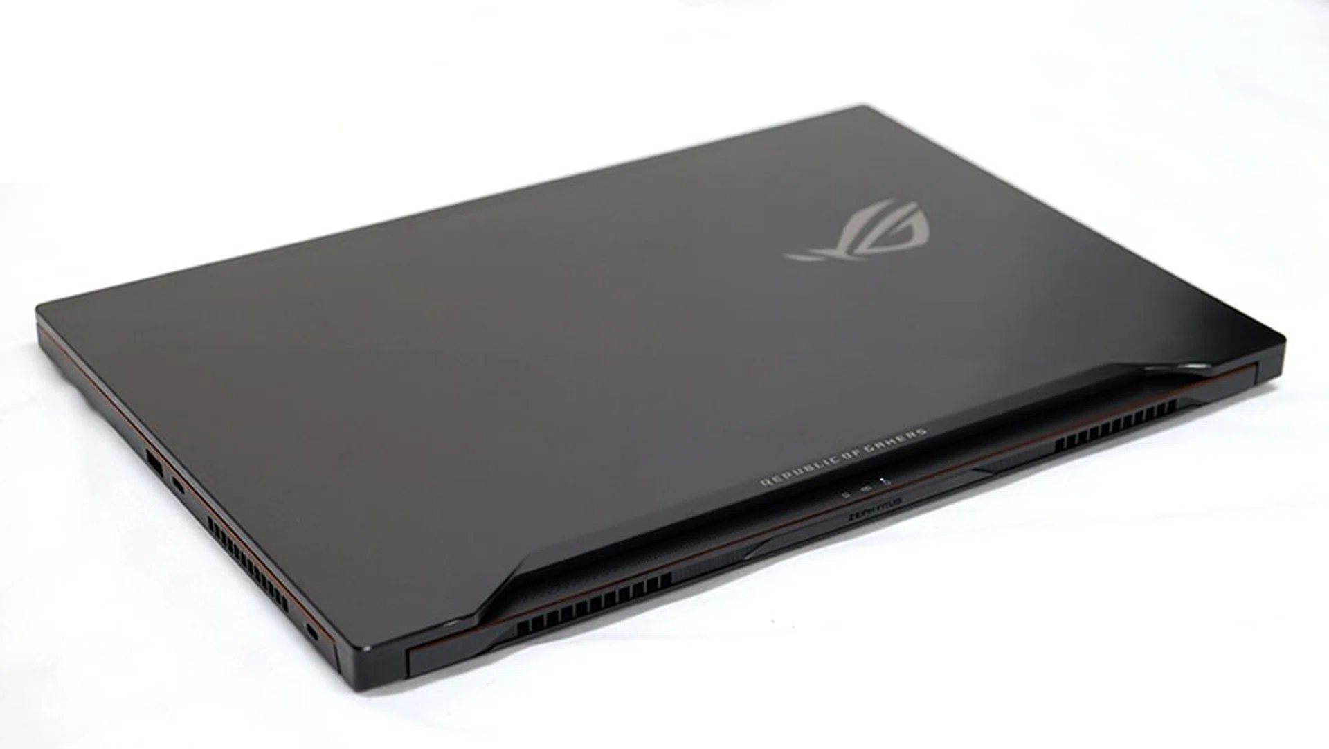 ASUS ROG Zephyrus M