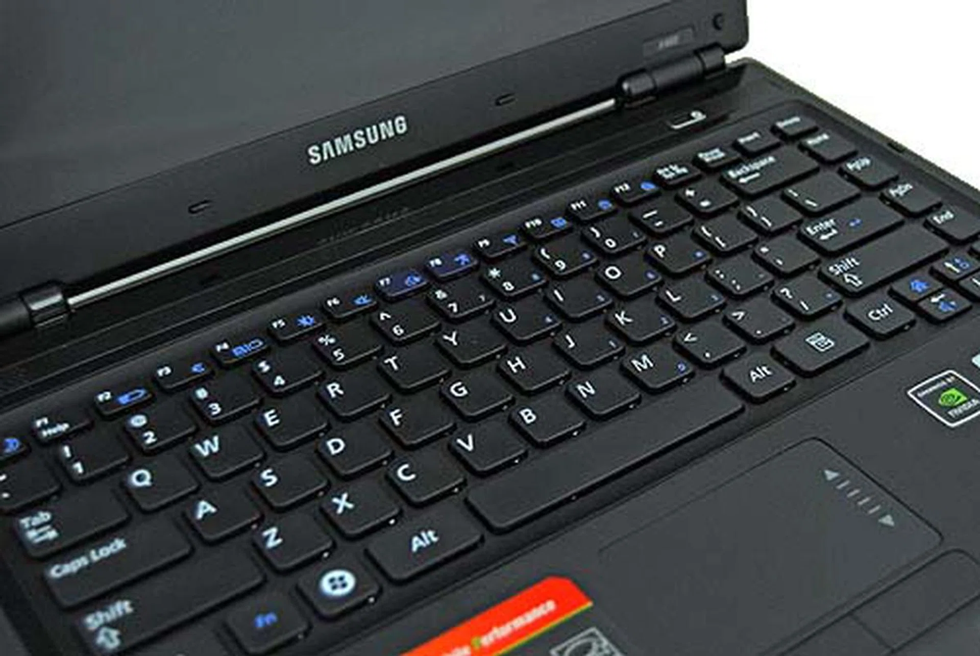 Samsung X460 - Black Beauty | HardwareZone Singapore