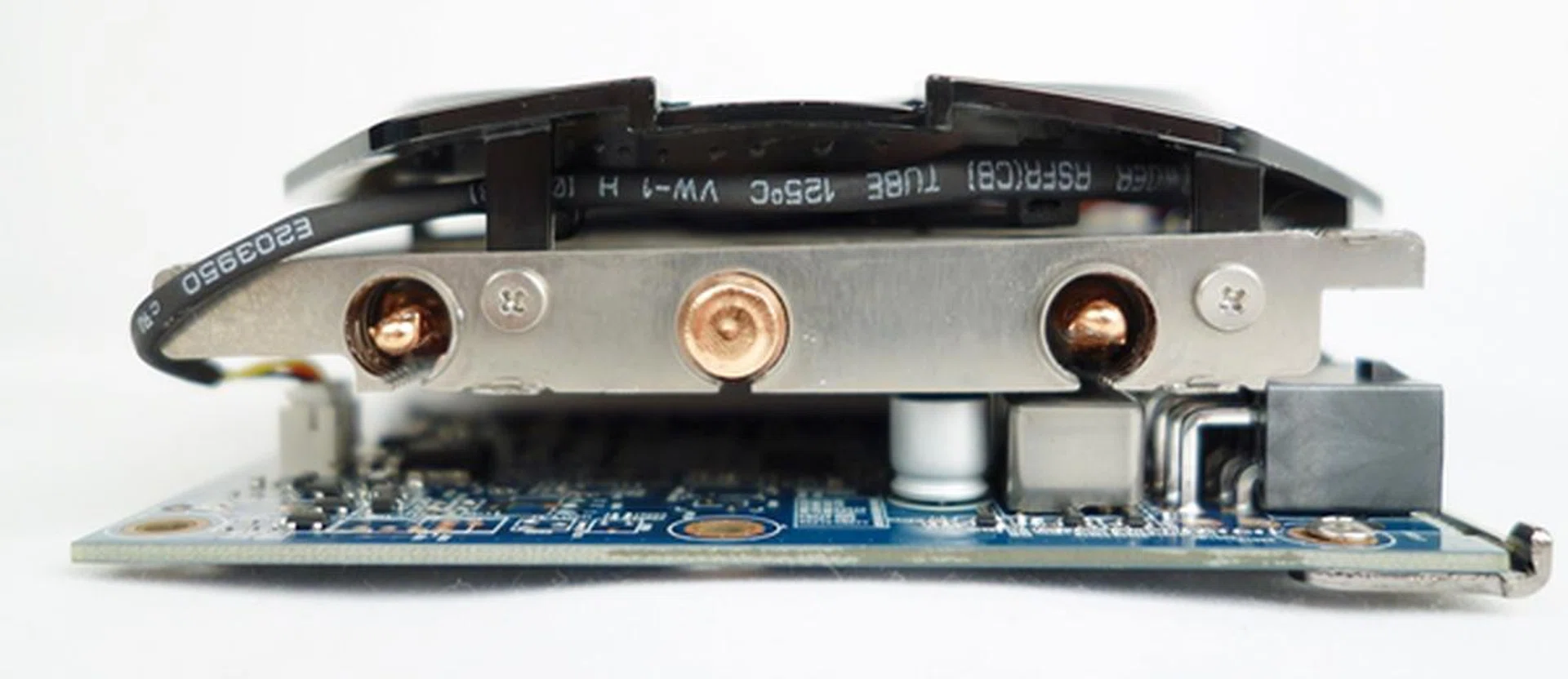 From the rear of the card, we can see the copper heatpipes clearly. According to the card's manual, there is a RAM heatsink attached to the memory modules onboard. This will provide additional cooling for the chips. However, it isn't visible unless the Windforce 3X cooling system is disassembled.
