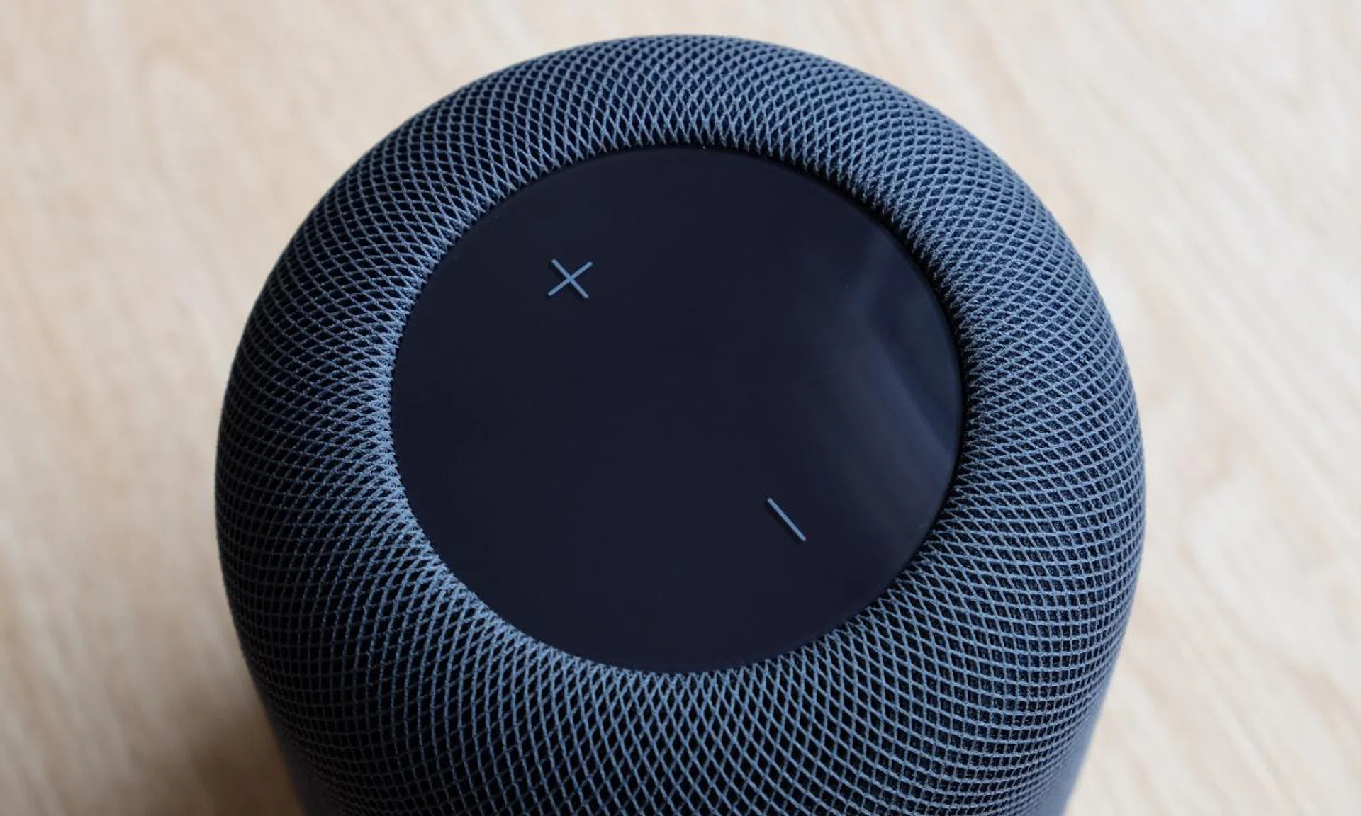 On top of the HomePod and HomePod mini is a touch panel that lets you control playback and adjust the volume. Honestly, it's much more convenient to say "Hey Siri" and control them with your voice.