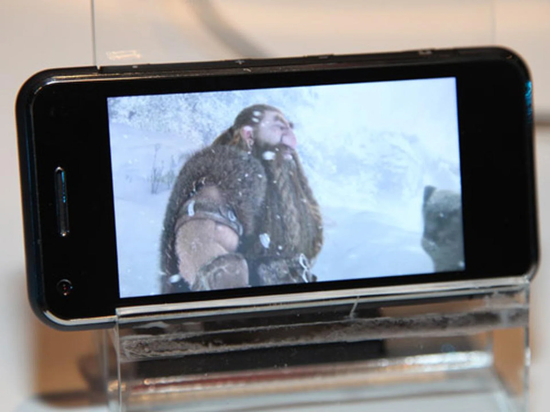 The next generation smartphones will allow you to play World of Warcraft. Forget WoWArmory's latest auction house feature on the iPhone. Now let's get some real farming...*ahem*... I mean serious leveling done on-the-go!