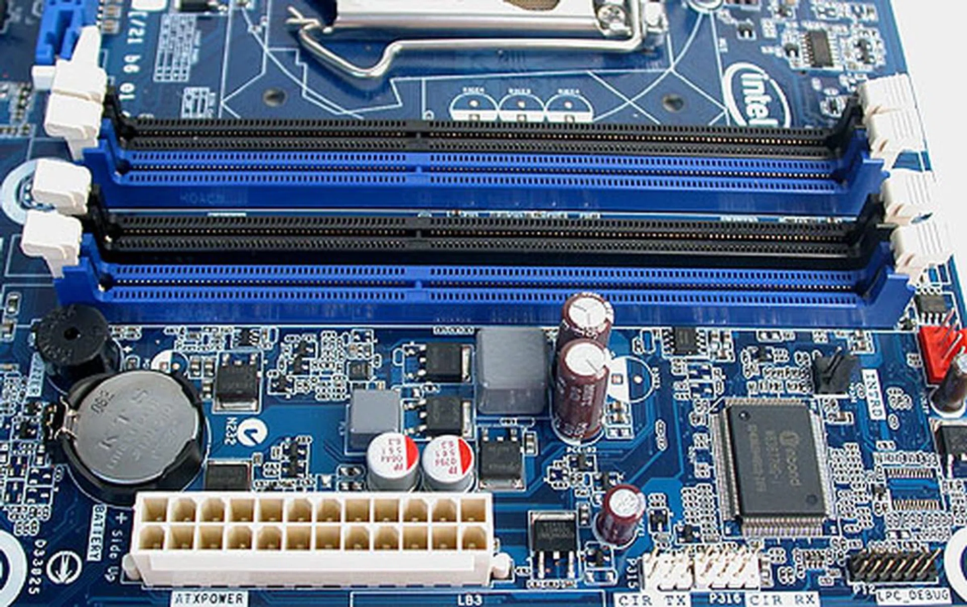 Four DIMMs supporting up to 32GB of DDR3 memory in total. 1066/1333MHz can be selected in the BIOS or automatically. 