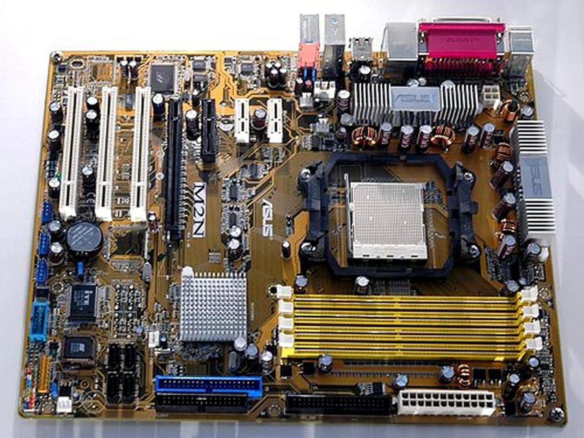 The new ASUS M2N is based on the NVIDIA MCP55S chipset and it will support the new AMD Socket M2 processors. It comes with SATA 3G RAID, Gigabit Ethernet LAN and high definition on-board audio.