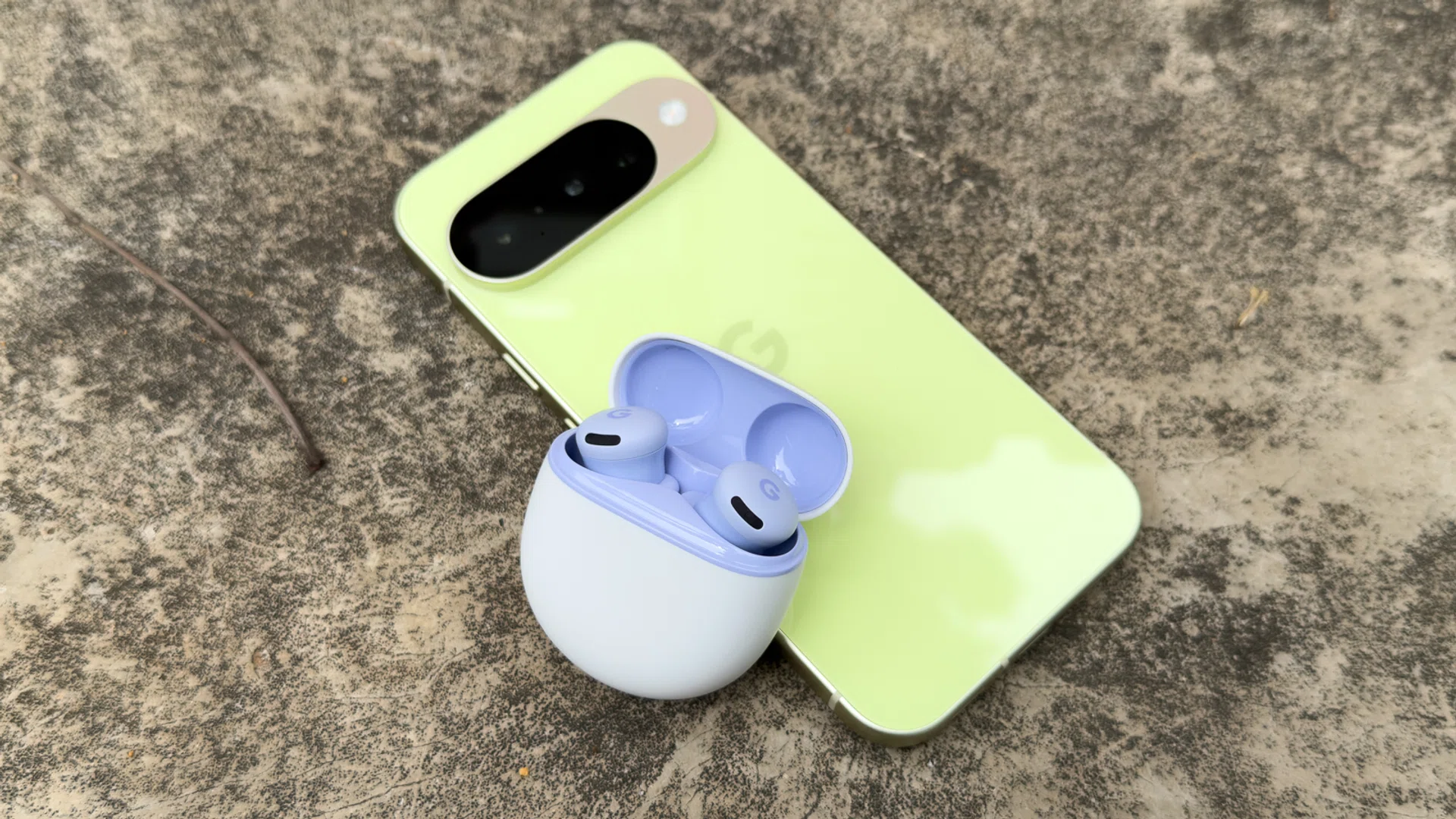 Google Pixel Buds 2a Google Pixel 10 Pro