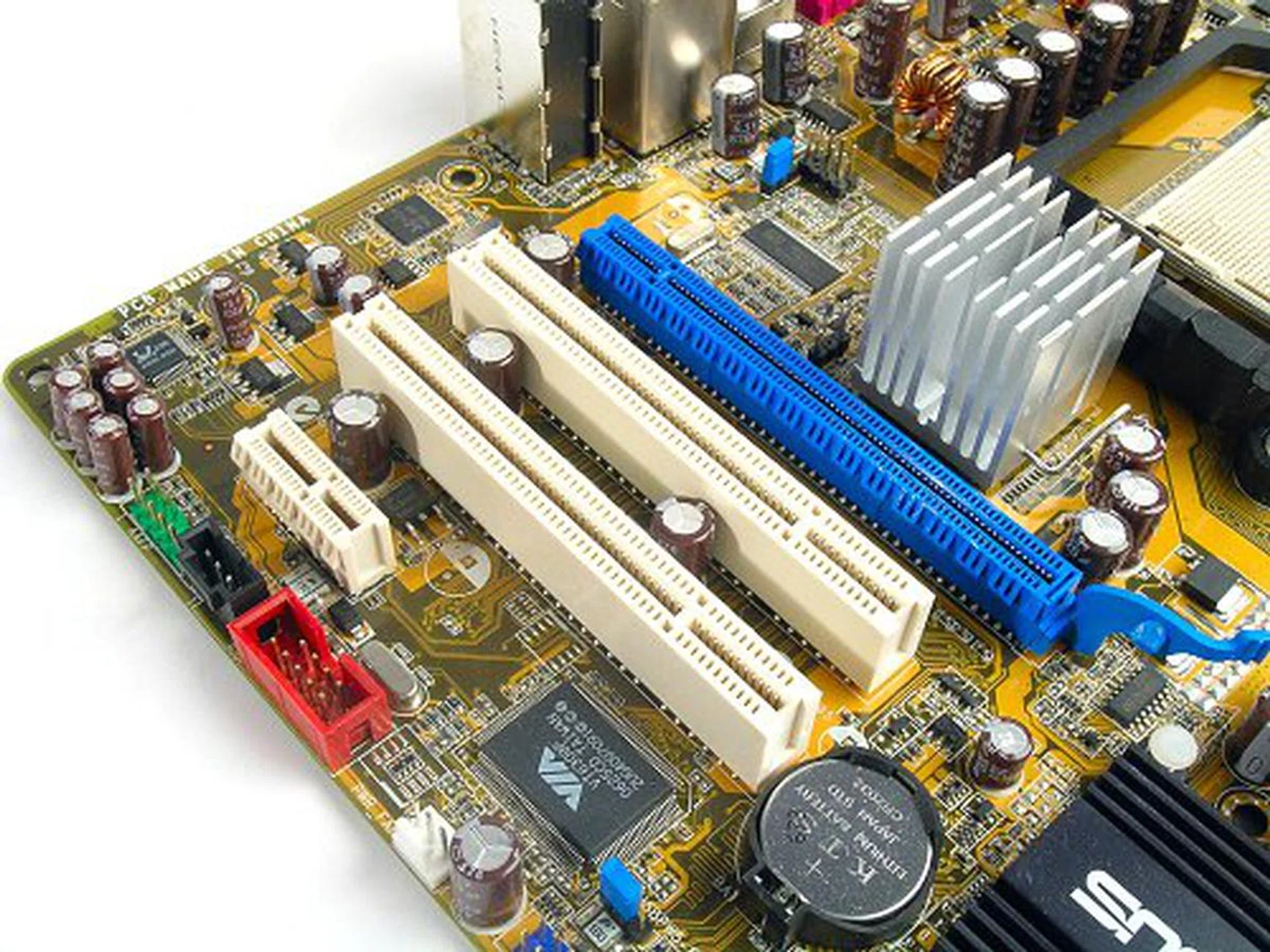 One PCIe x1, two PCI and one PCIe x16 slots make up the board's expansion capabilities.