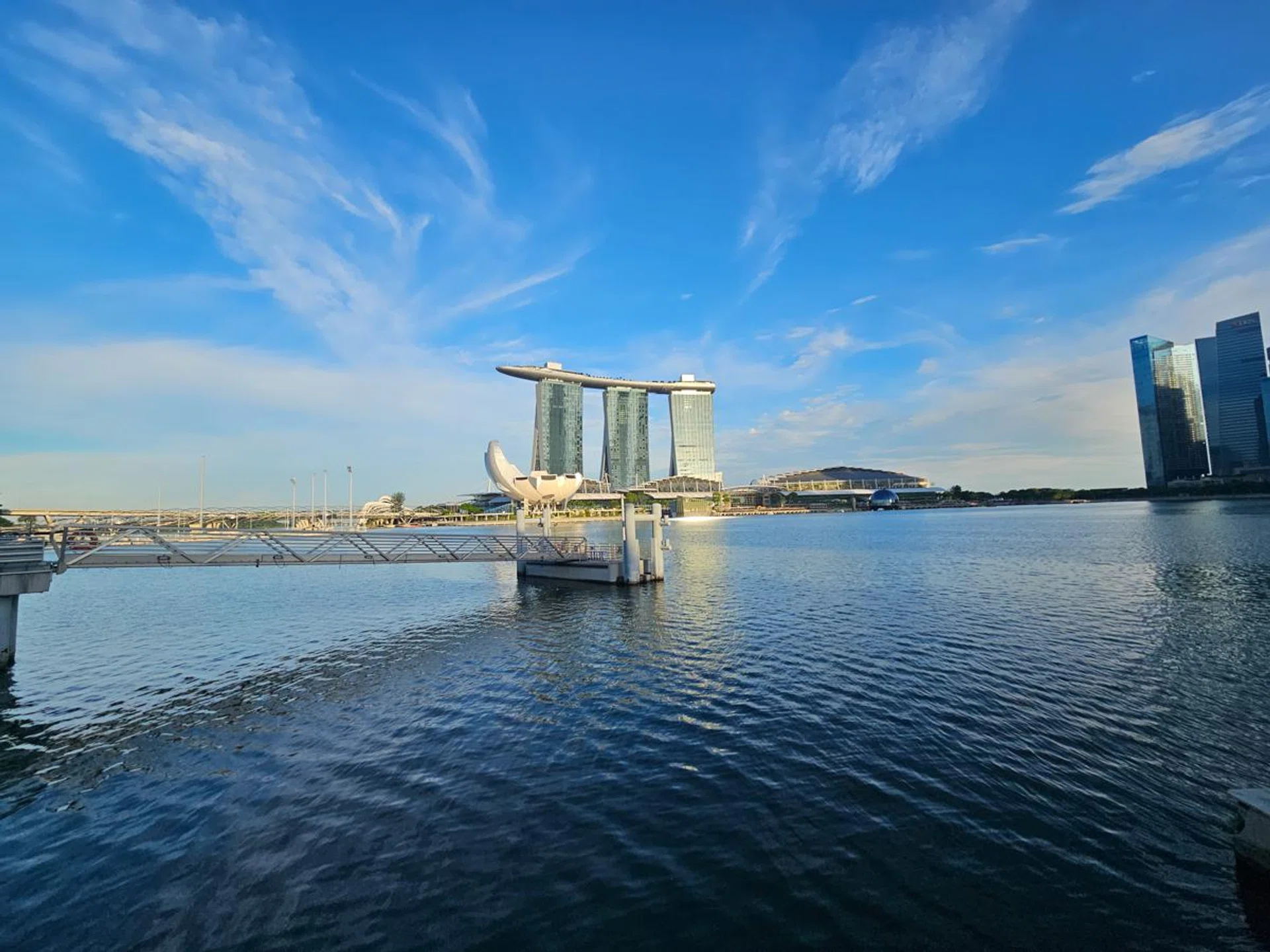 Samsung Galaxy S23+, ultra-wide.