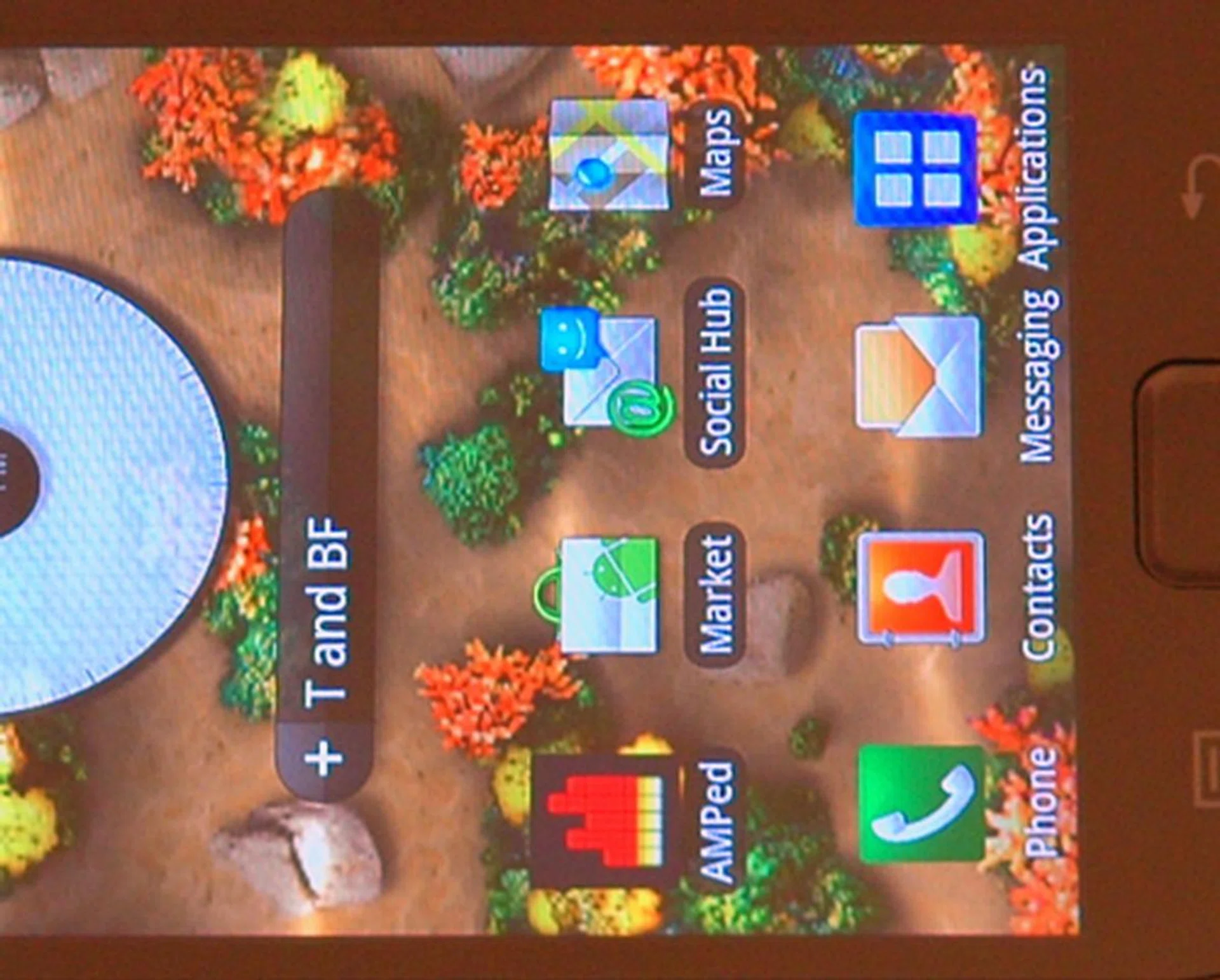 Here's a close-up shot showing the resolution of the Samsung Galaxy S i9000's Super AMOLED display which boasts brilliant colours, impeccable contrast and a great viewing angle.