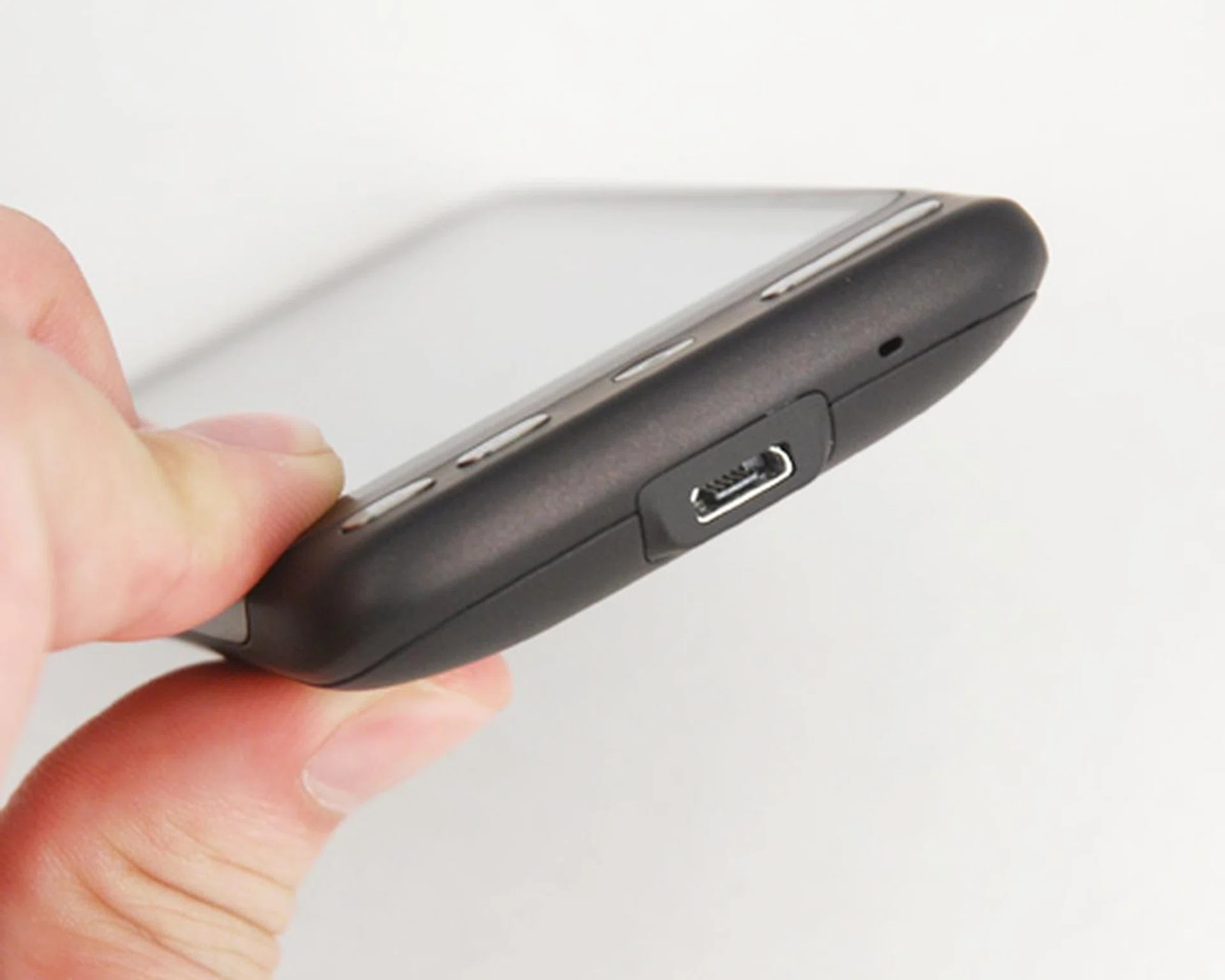 The standard microUSB once more, at the bottom of the device.