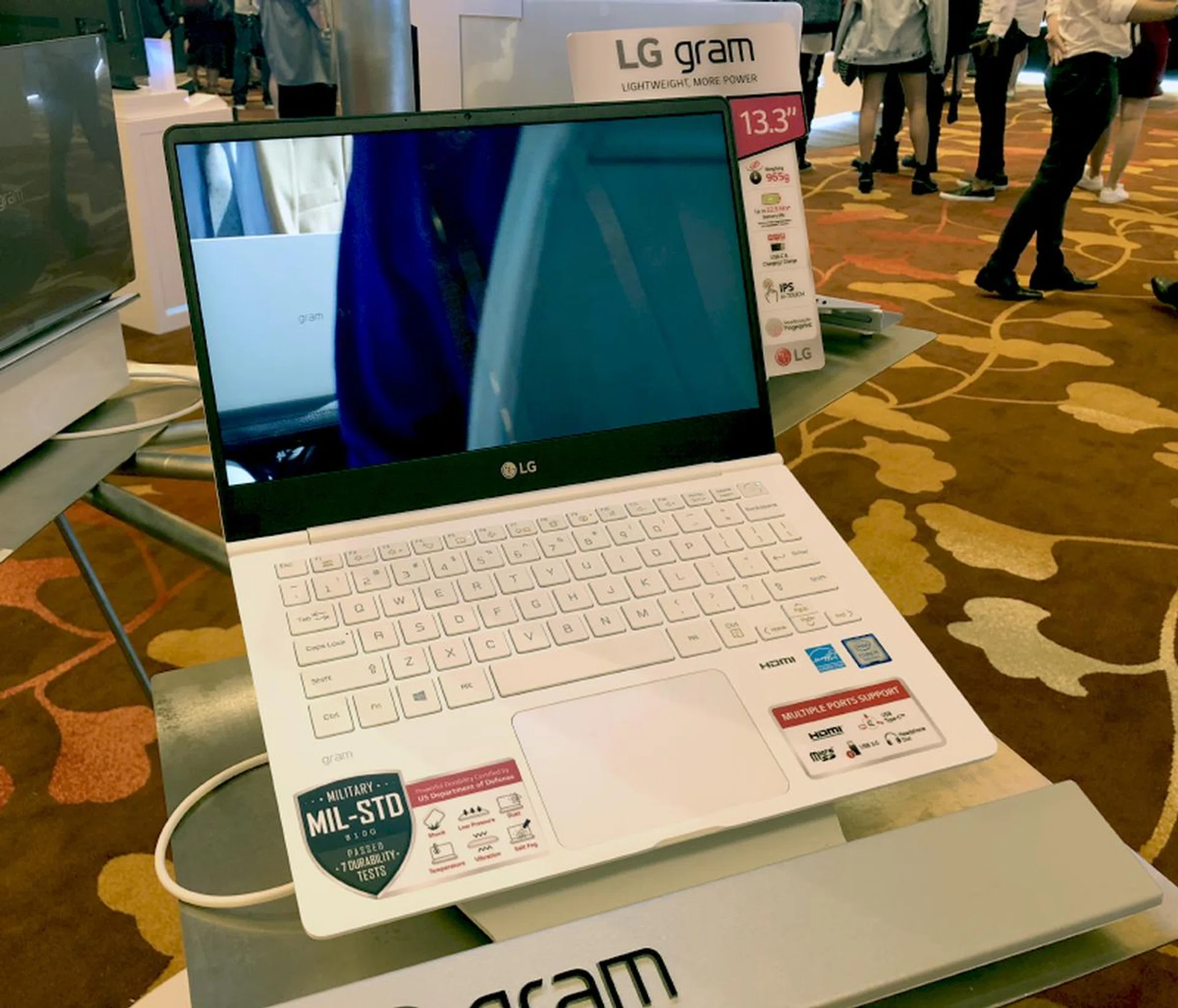 The design is unchanged, which is probably a good thing since it means the new gram notebooks still sport full-size USB Type-A ports.