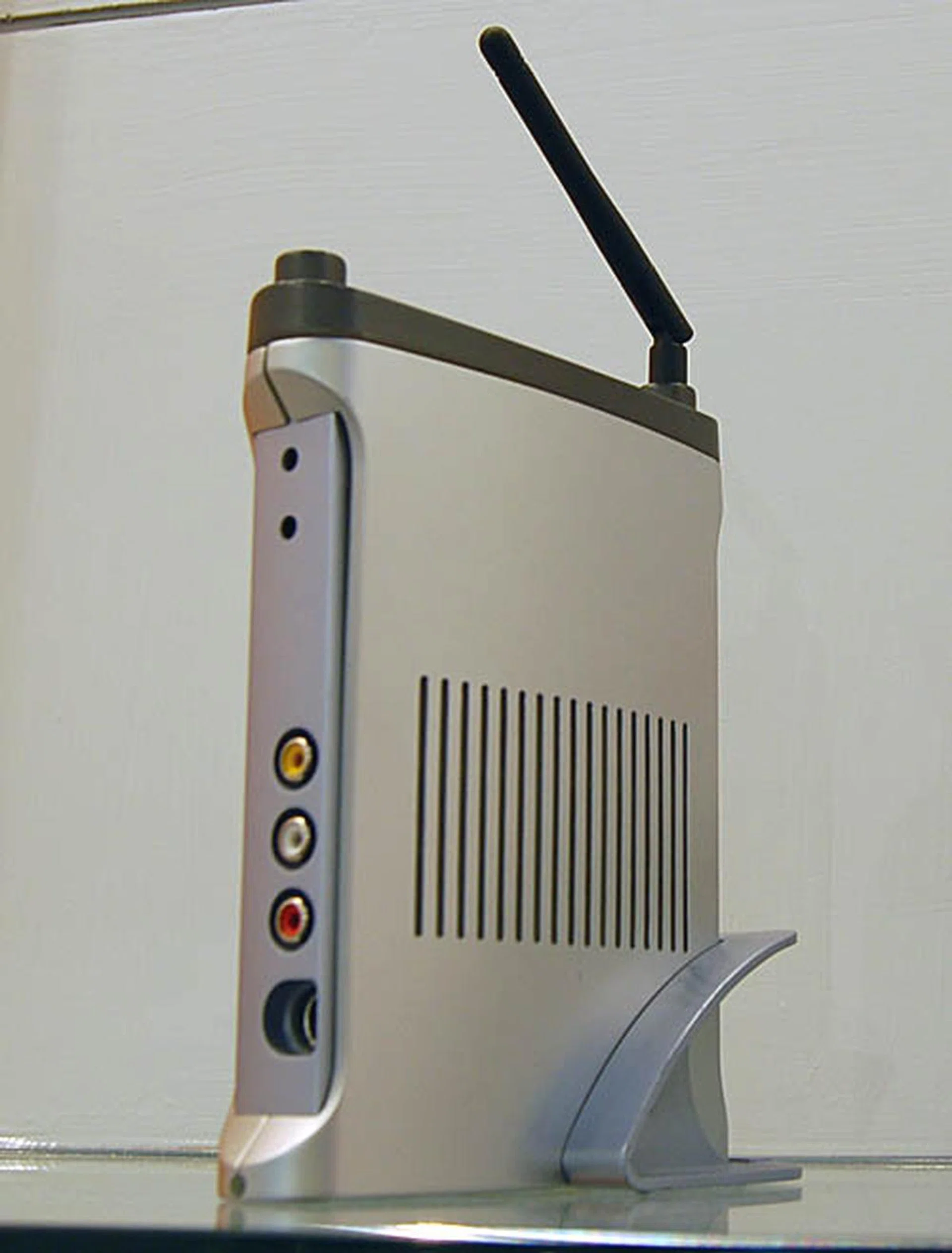  This wireless media gateway (WL625) works by streaming analog sources to any wireless device within its range, so you can watch TV on your computer conveniently.  